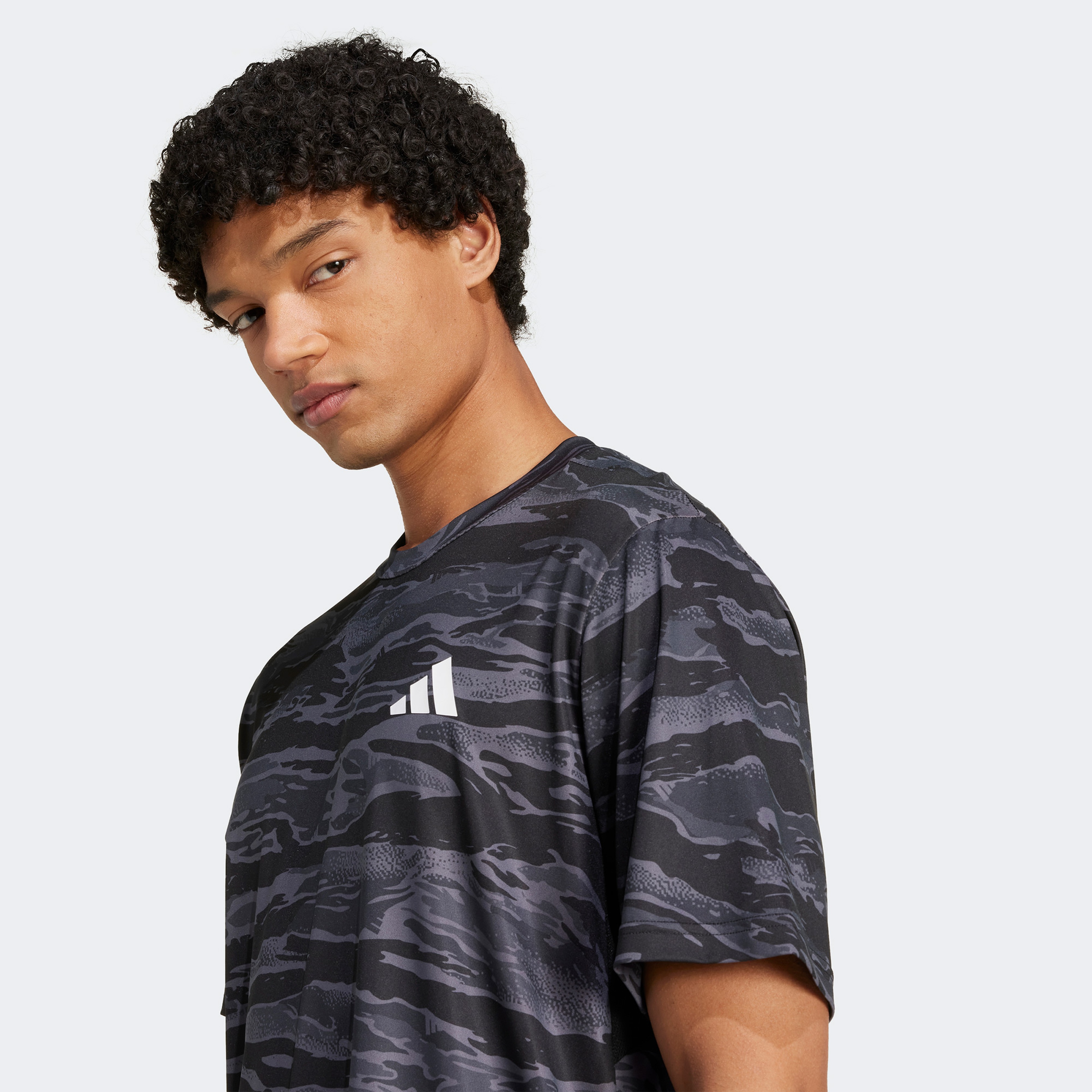 adidas Train Essentials Camo Aop Erkek Siyah Antrenman T-Shirt