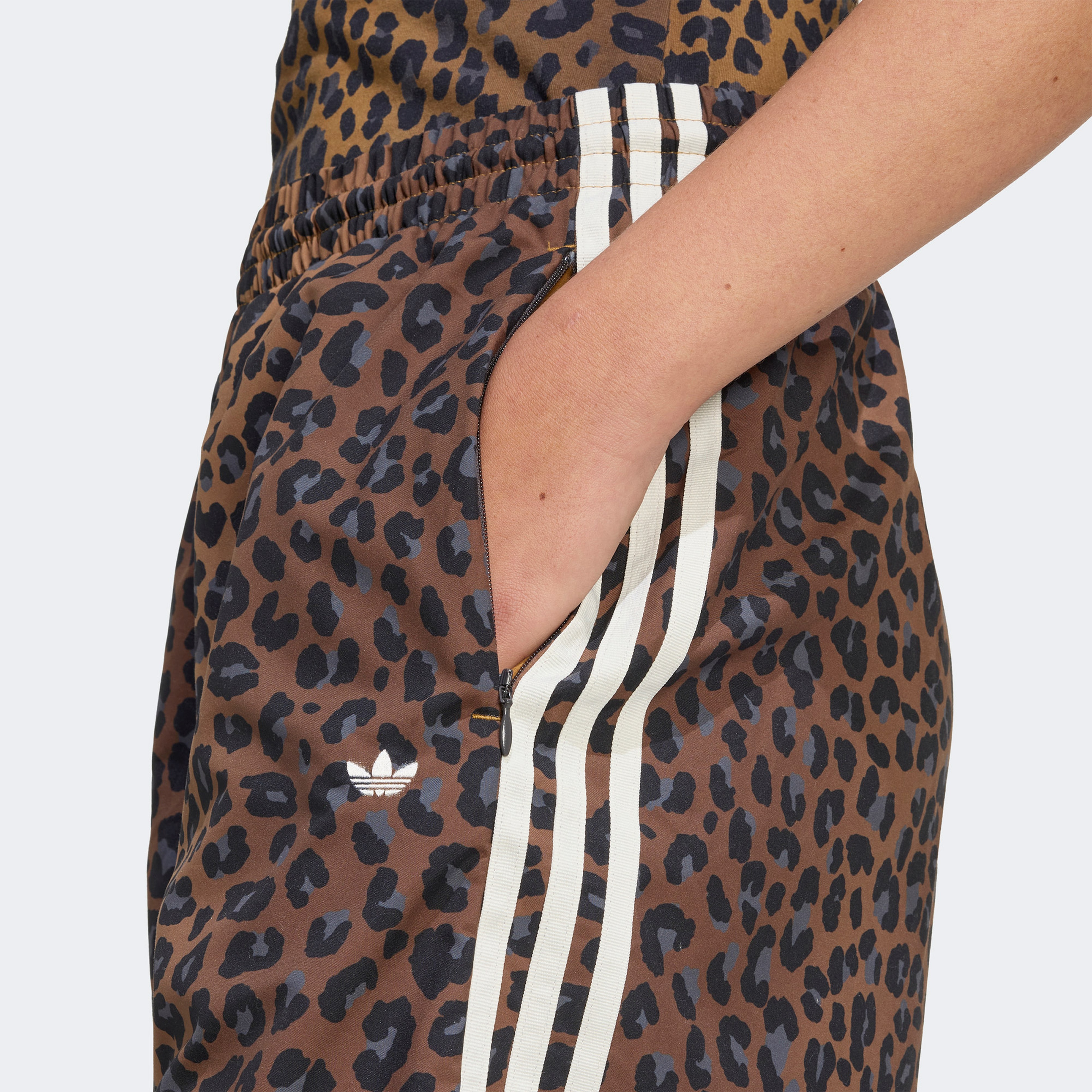 adidas Leopard Firebird Oversized Kadın Kahverengi Pantolon
