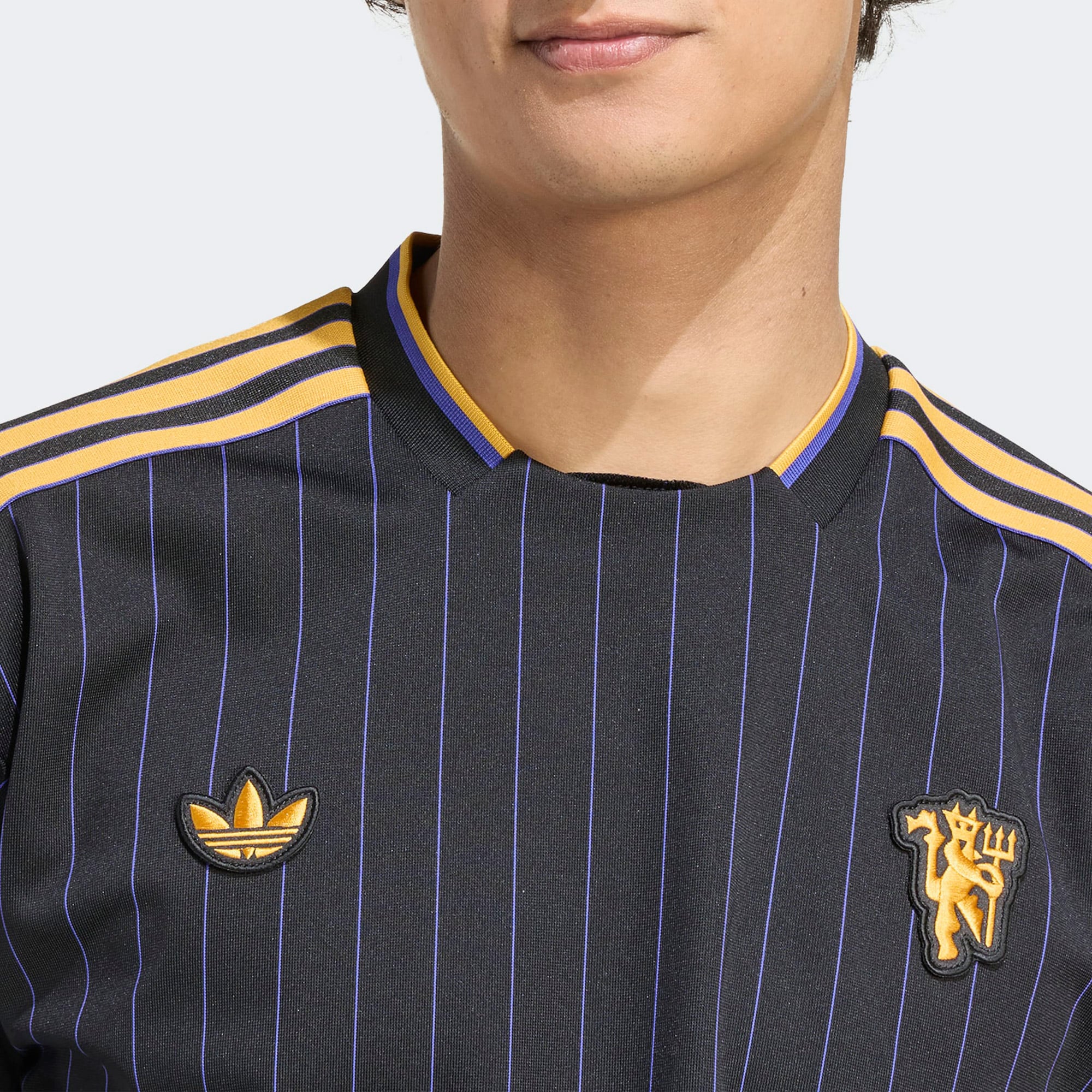 adidas Manchester United Terrace Icons Erkek Siyah Forma