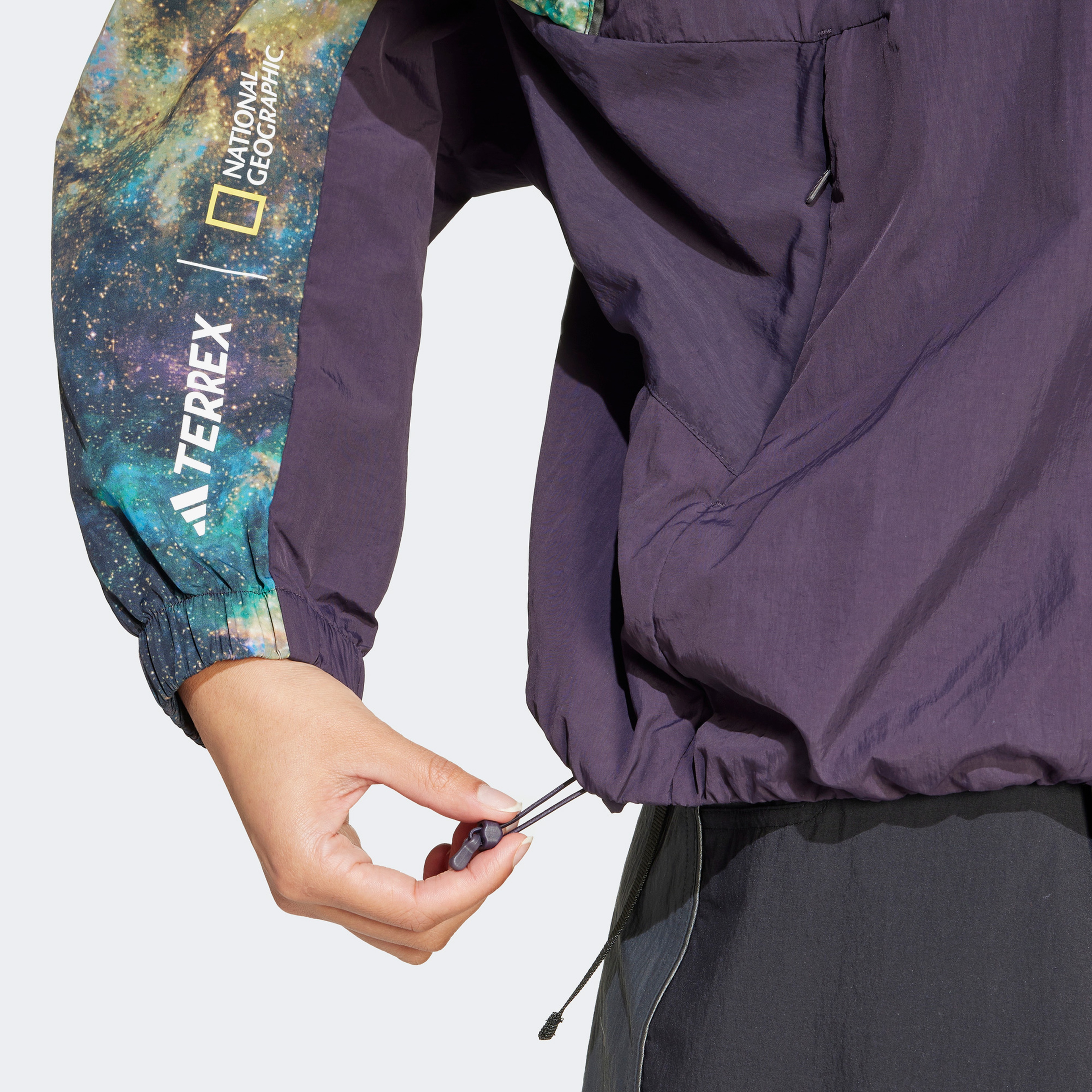 adidas Nat Geo Wind.Rdy Kadın Mor Outdoor Ceket