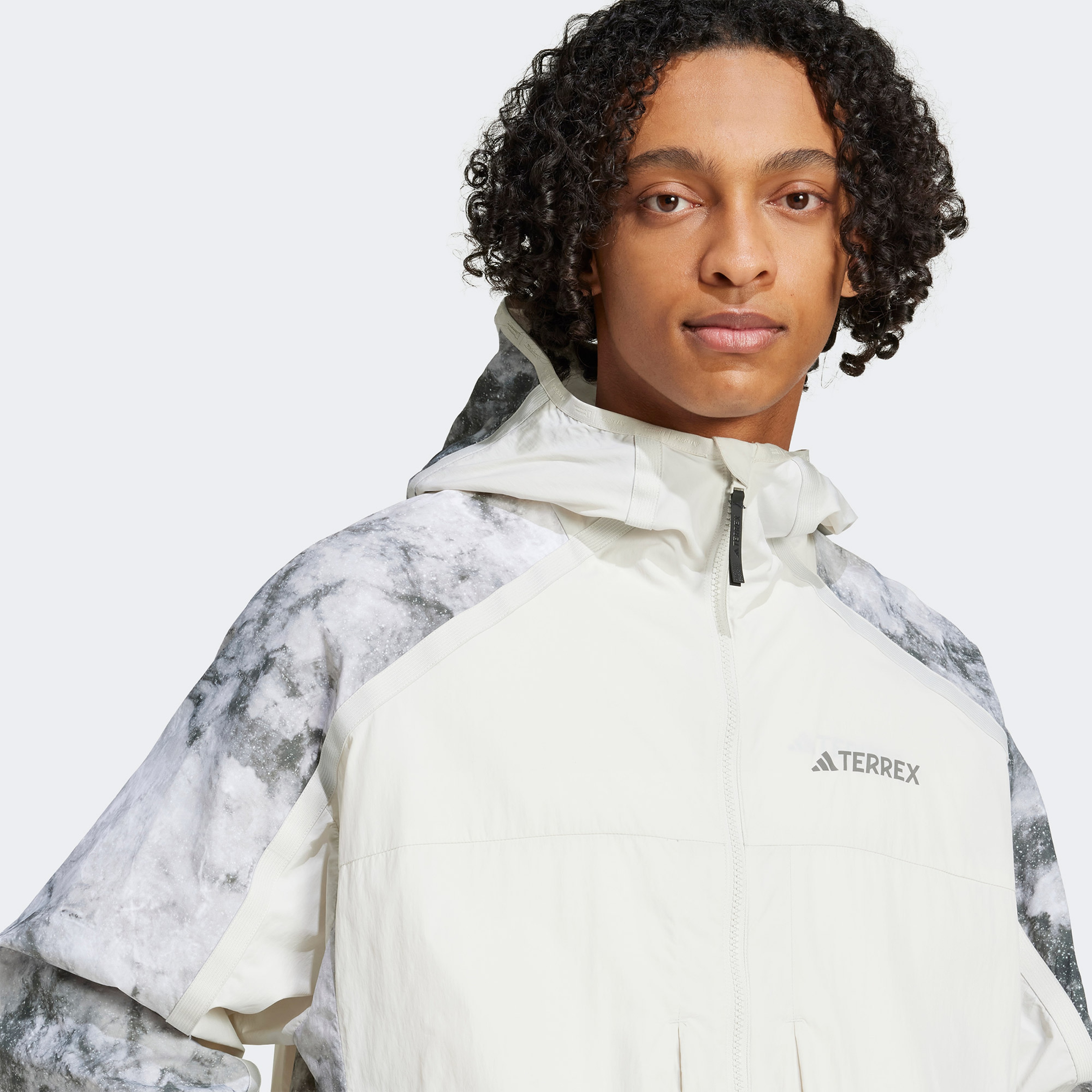 adidas Nat Geo Wind.Rdy Erkek Gri Outdoor Rüzgarlık