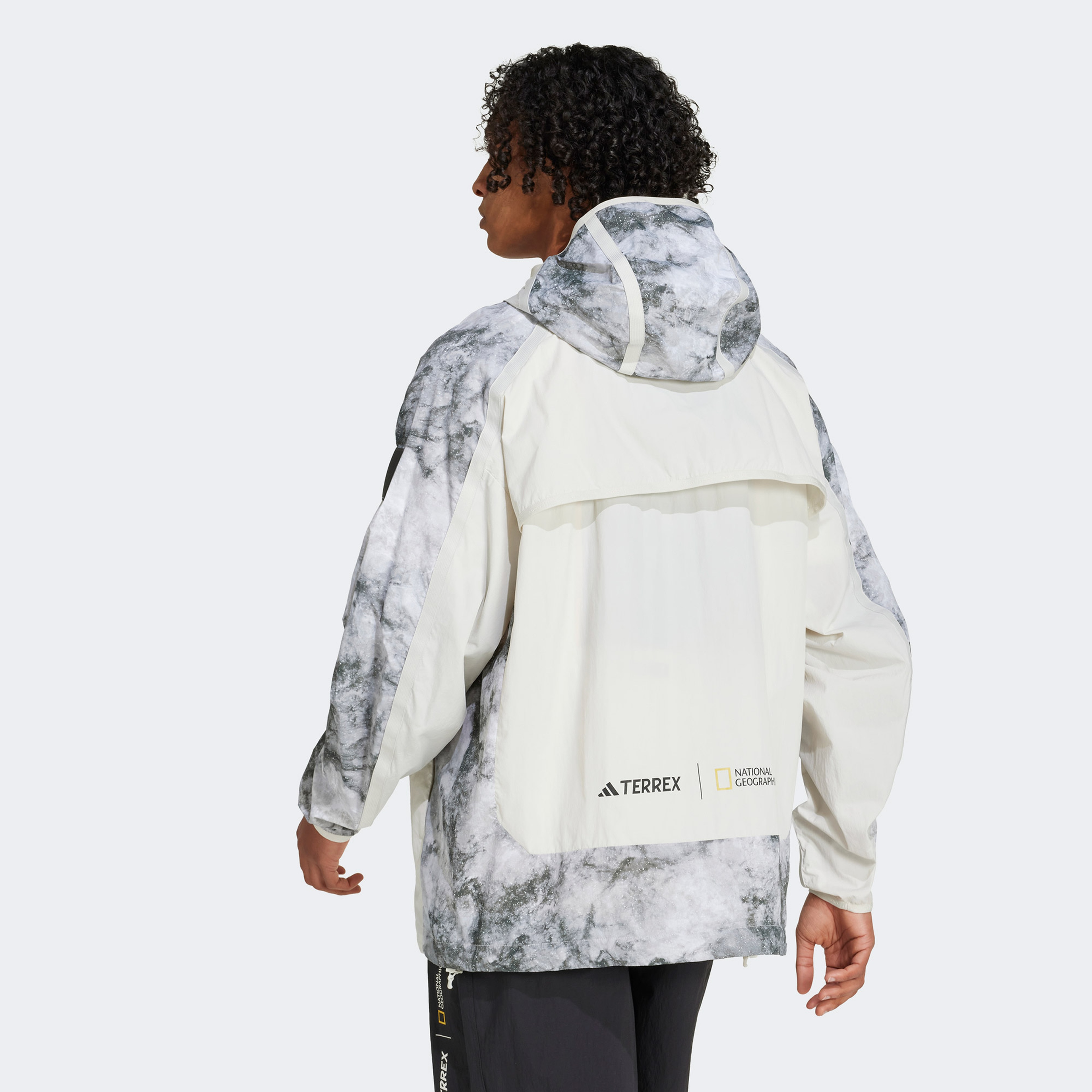 adidas Nat Geo Wind.Rdy Erkek Gri Outdoor Rüzgarlık