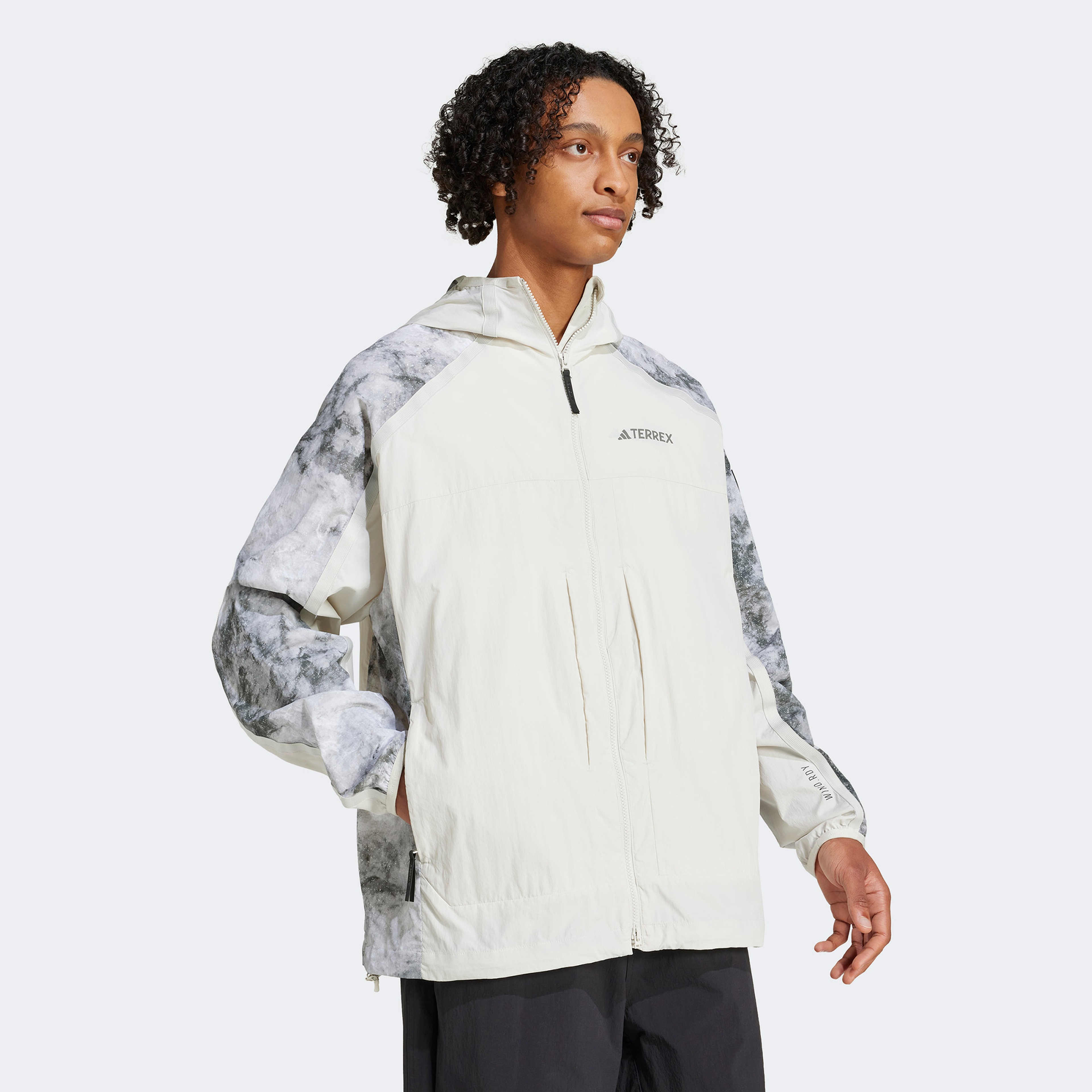 adidas Nat Geo Wind.Rdy Erkek Gri Outdoor Rüzgarlık
