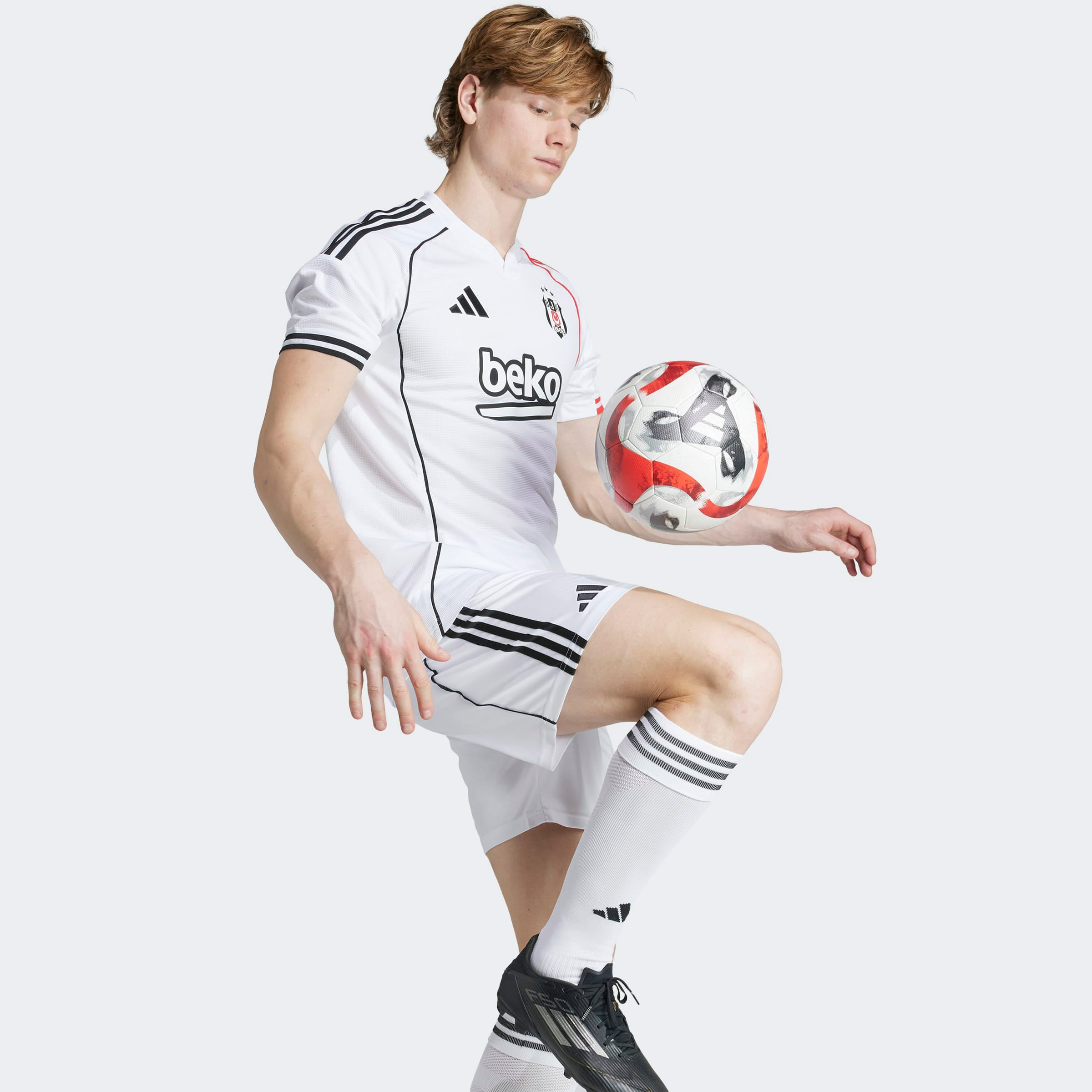 adidas Beşiktaş JK 25/26 Erkek Beyaz İç Saha Futbol Forması