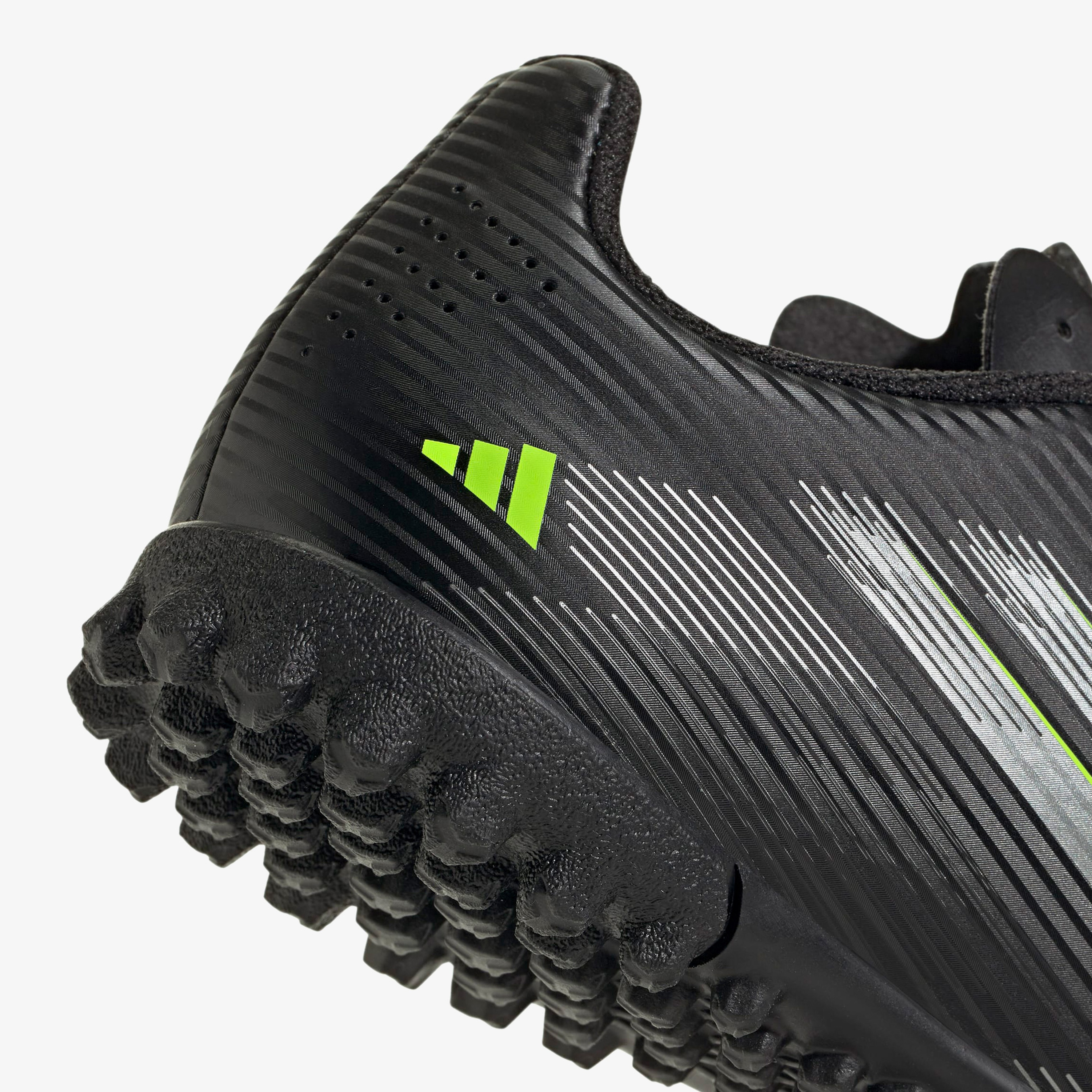 adidas F50 Club Çocuk Siyah Halı Saha Kramponu
