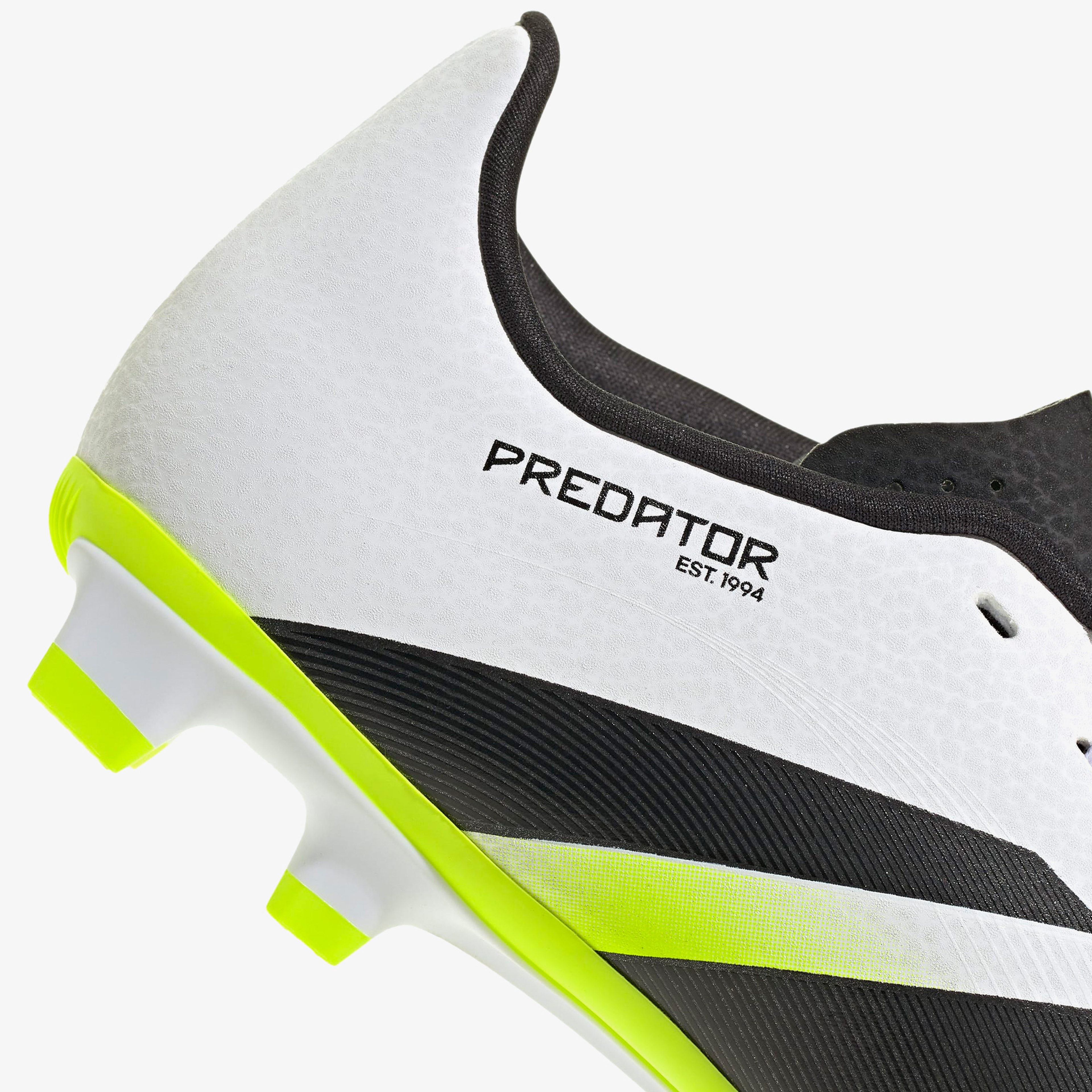 adidas Predator Club Firm-Multi Ground Çocuk Beyaz Çim Saha Kramponu