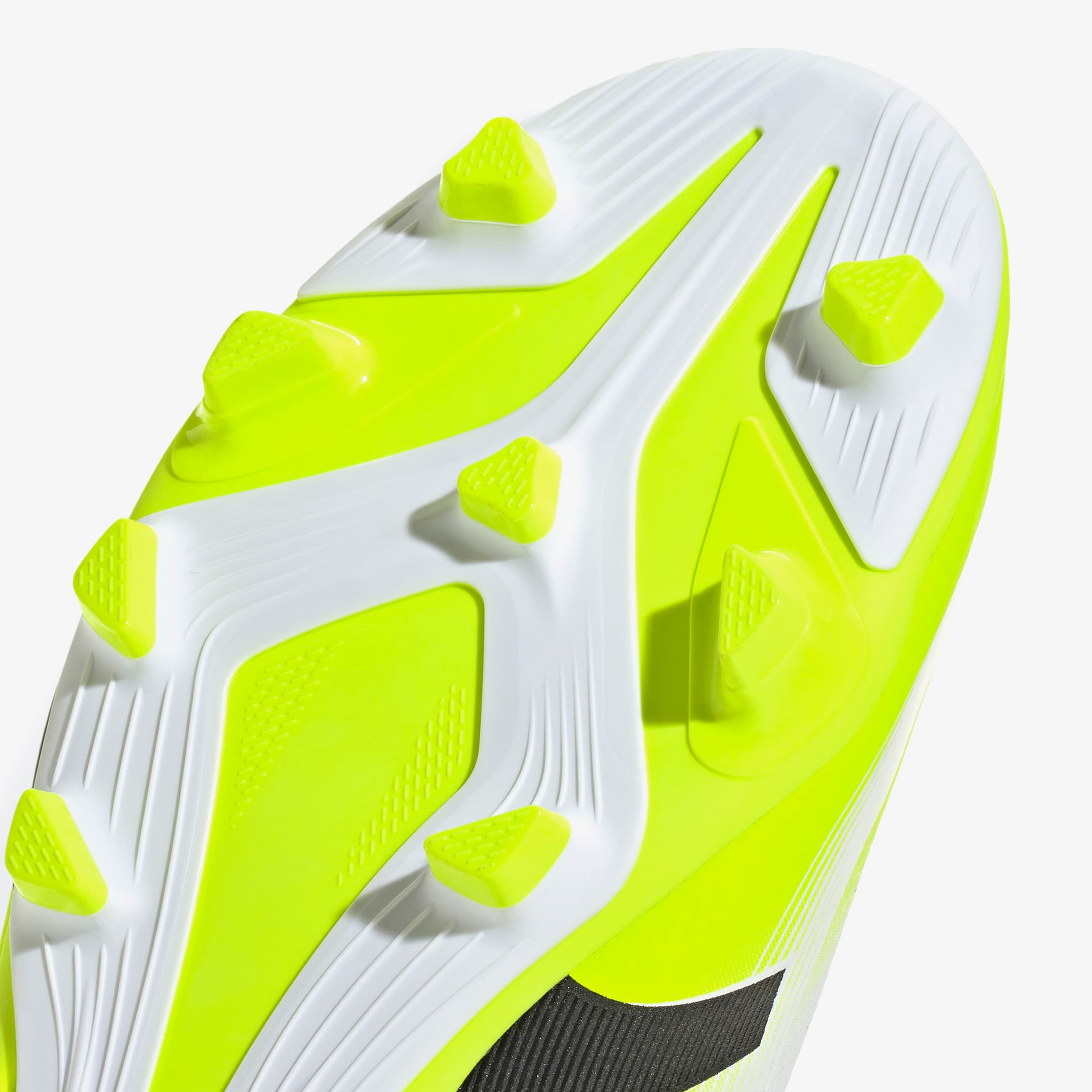 adidas Predator Club Firm-Multi Ground Çocuk Beyaz Çim Saha Kramponu