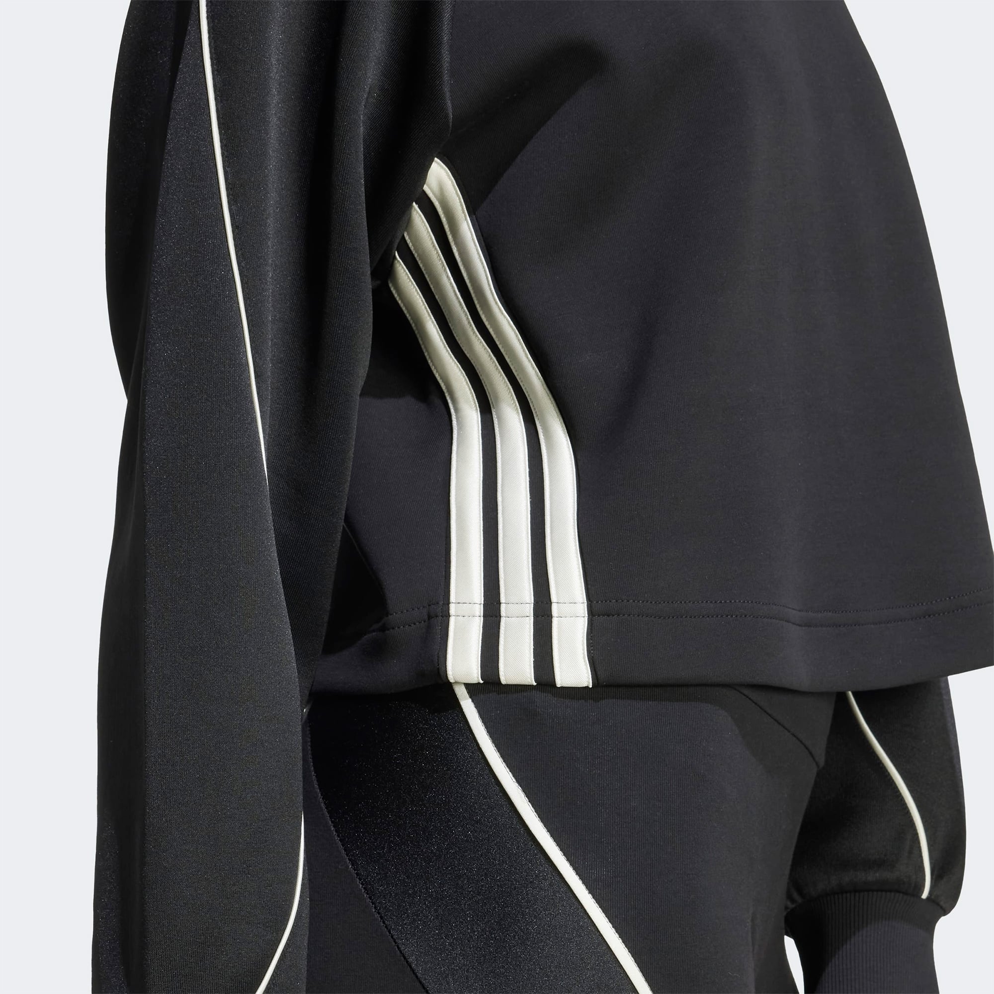 adidas Stadium 3 Stripes Bisiklet Yaka Kadın Siyah Sweatshirt