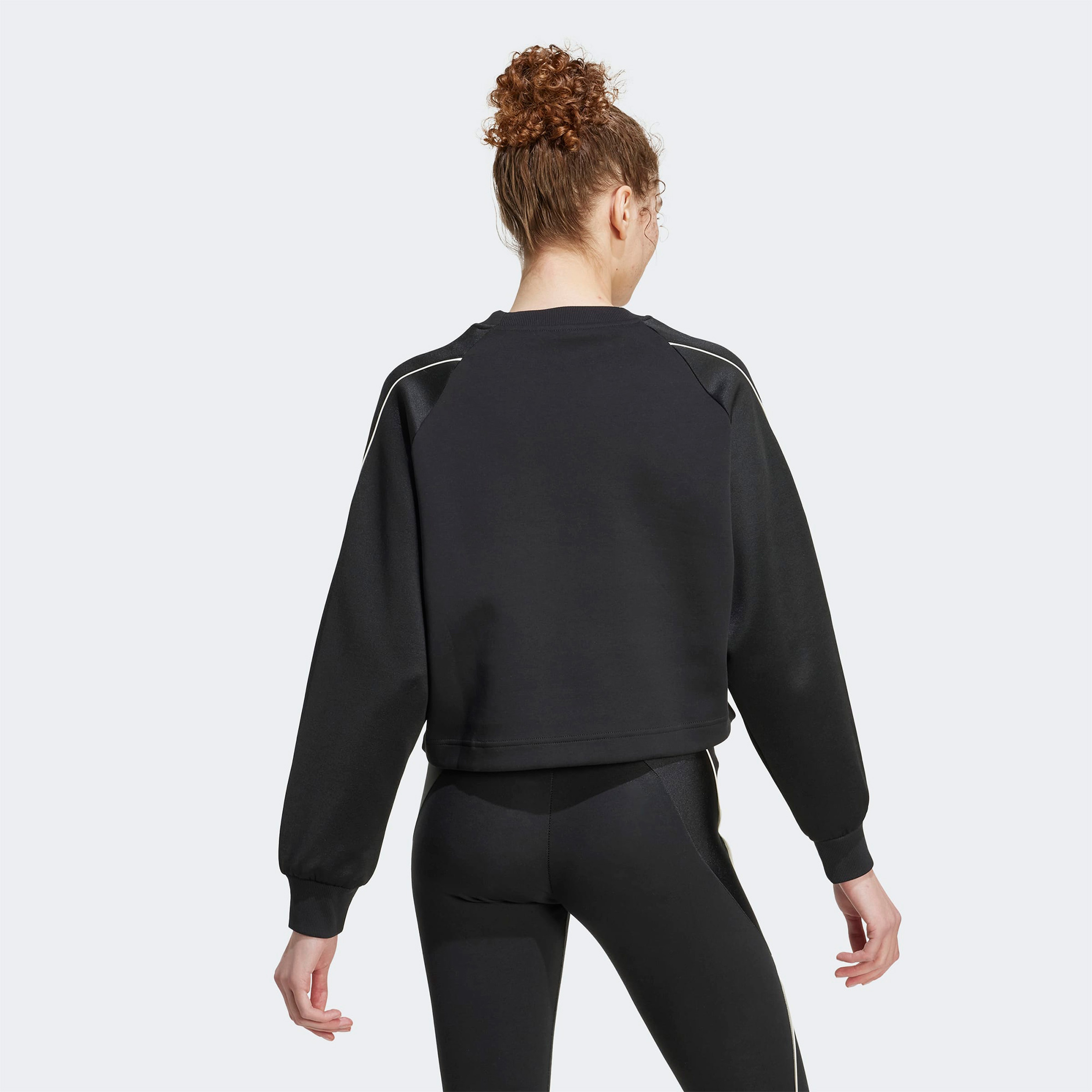 adidas Stadium 3 Stripes Bisiklet Yaka Kadın Siyah Sweatshirt