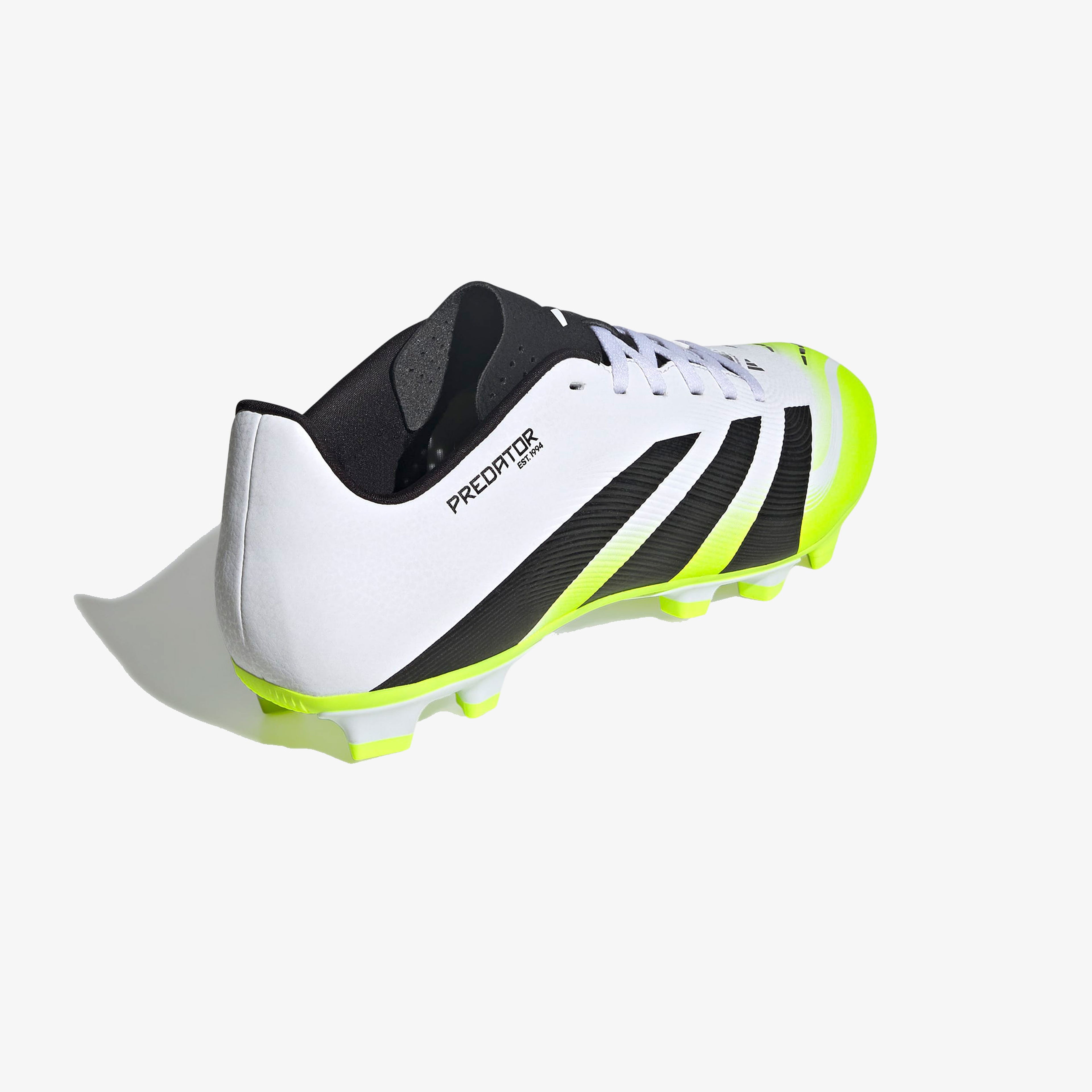 adidas Predator Club Firm-Multi Ground Erkek Beyaz Çim Saha Kramponu