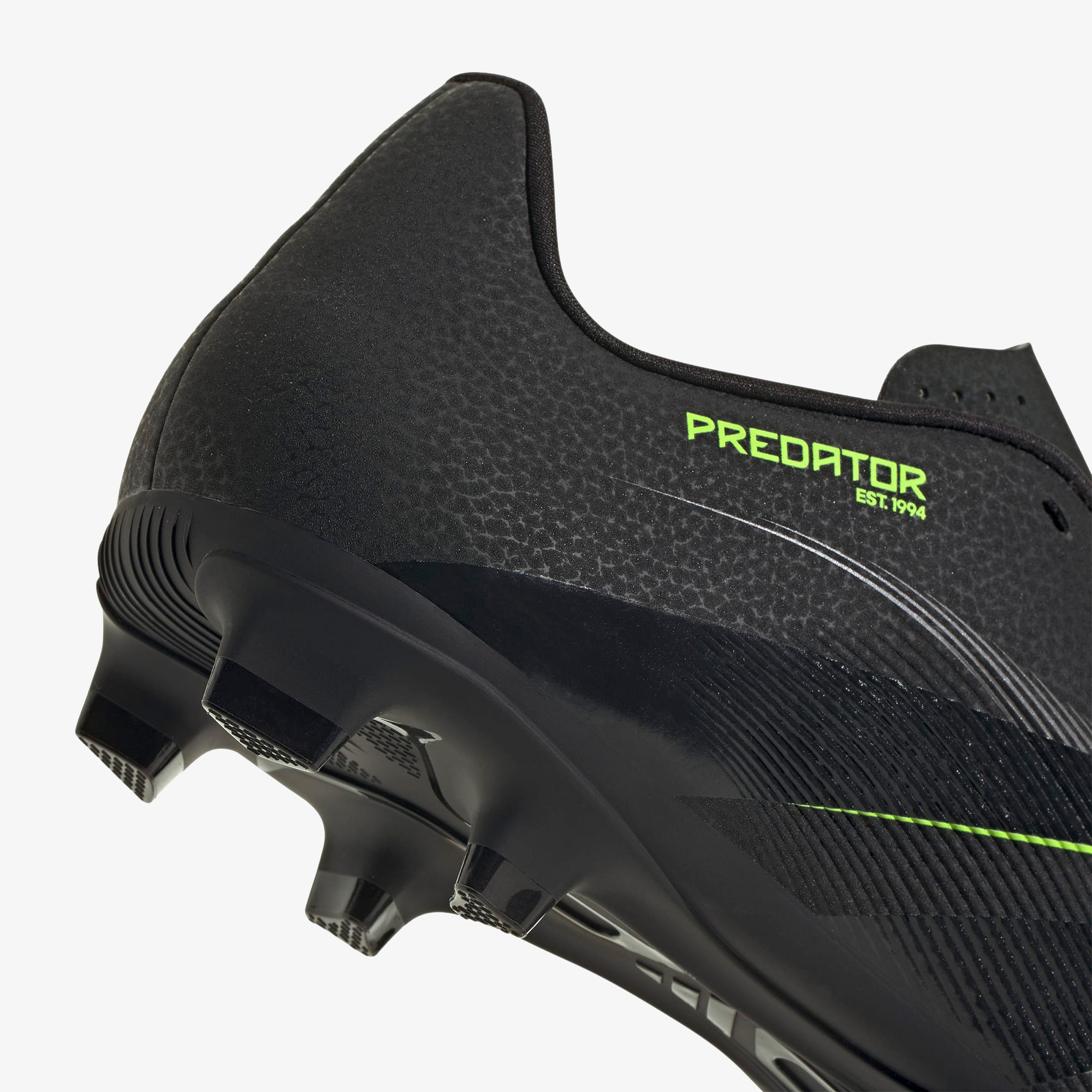 adidas Predator Club Firm-Multi Ground Erkek Siyah Çim Saha Kramponu