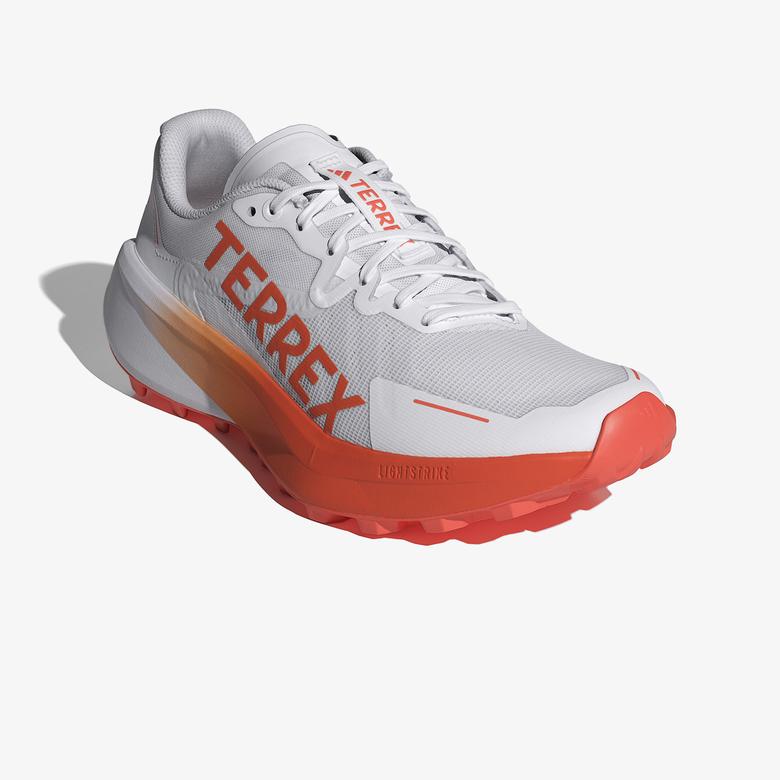 adidas Terrex Agravic 3 Arazi Kadın Beyaz Koşu Ayakkabısı