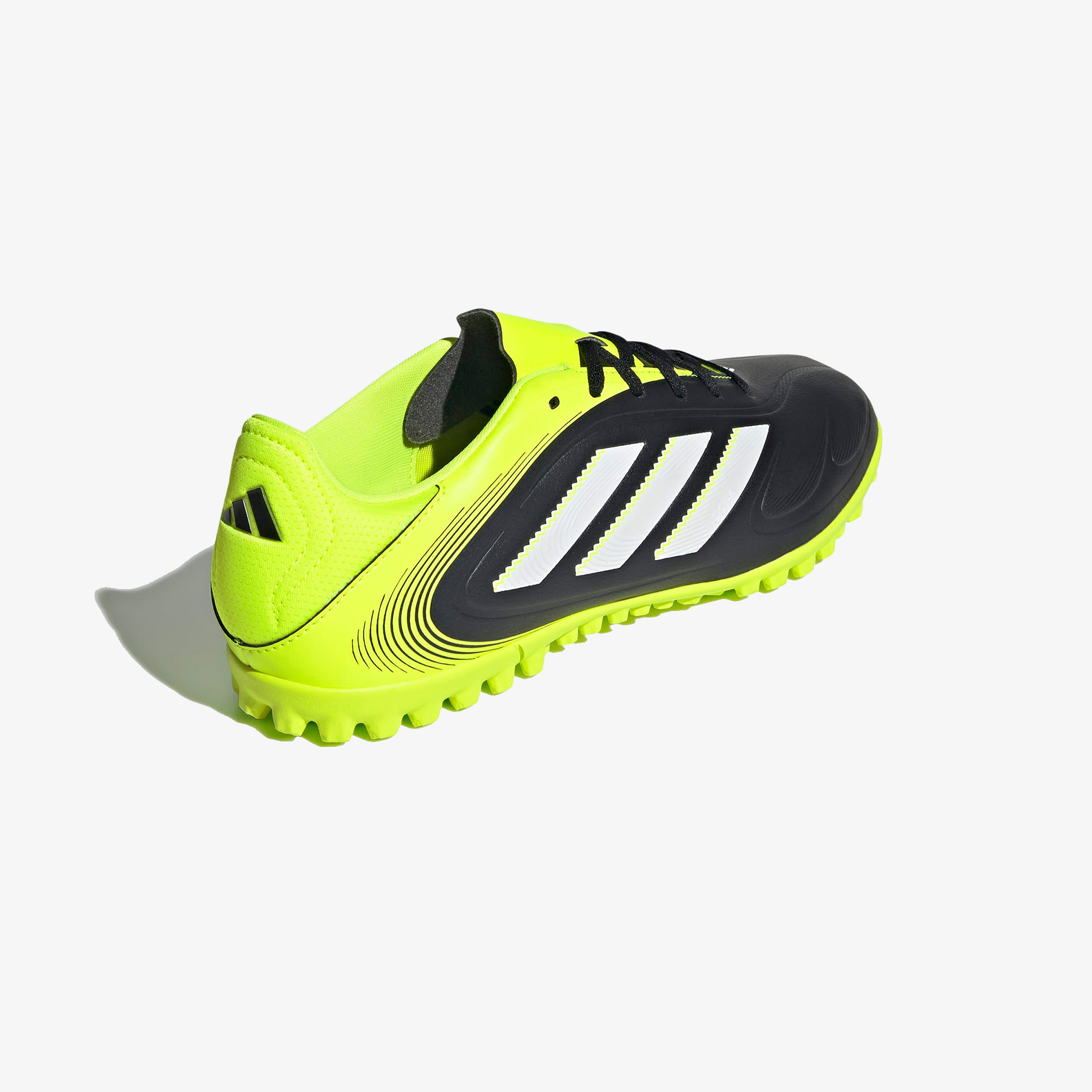 adidas Copa Pure 3 Club Erkek Siyah Halı Saha Kramponu