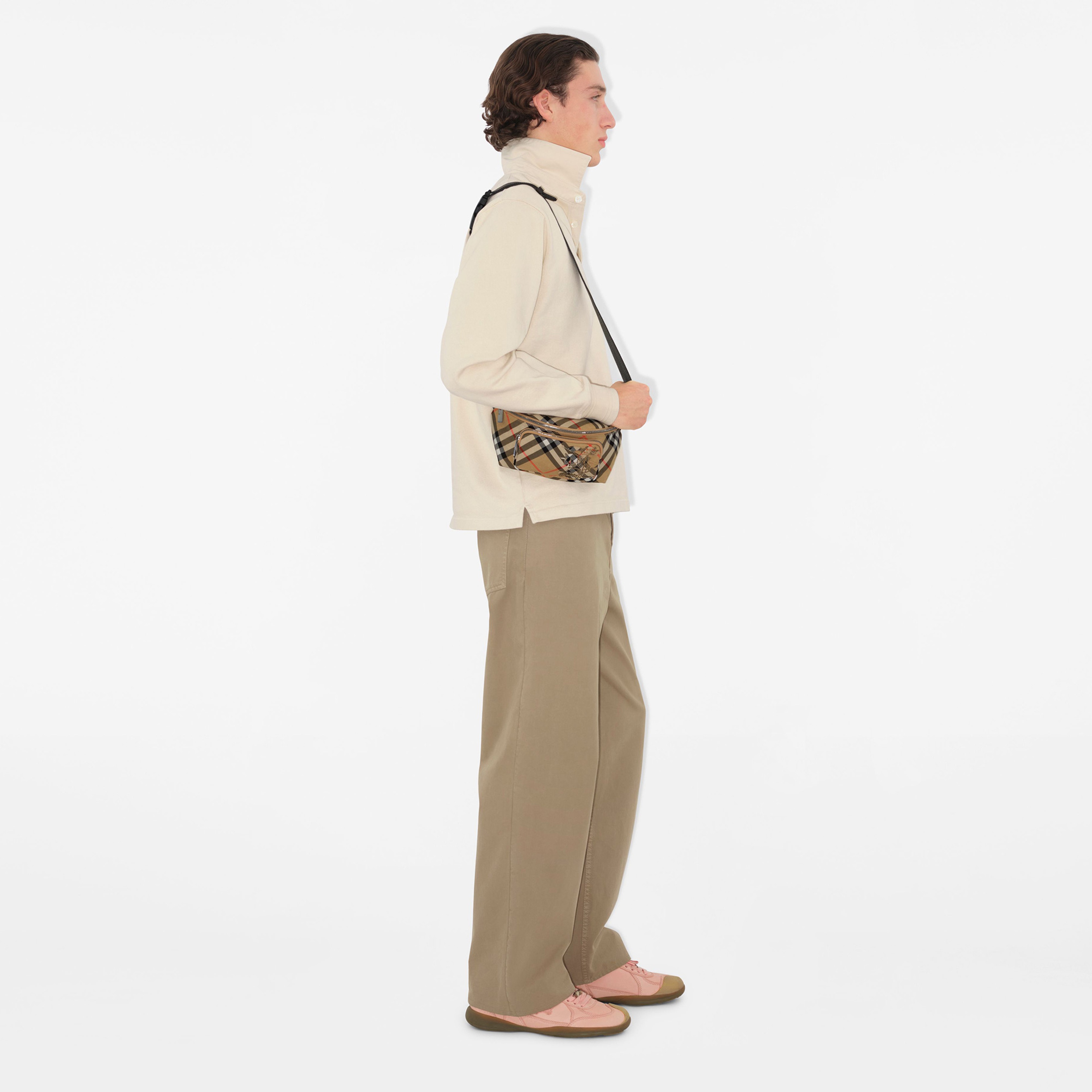 Burberry Classics Small Erkek Bej Bel Çantası