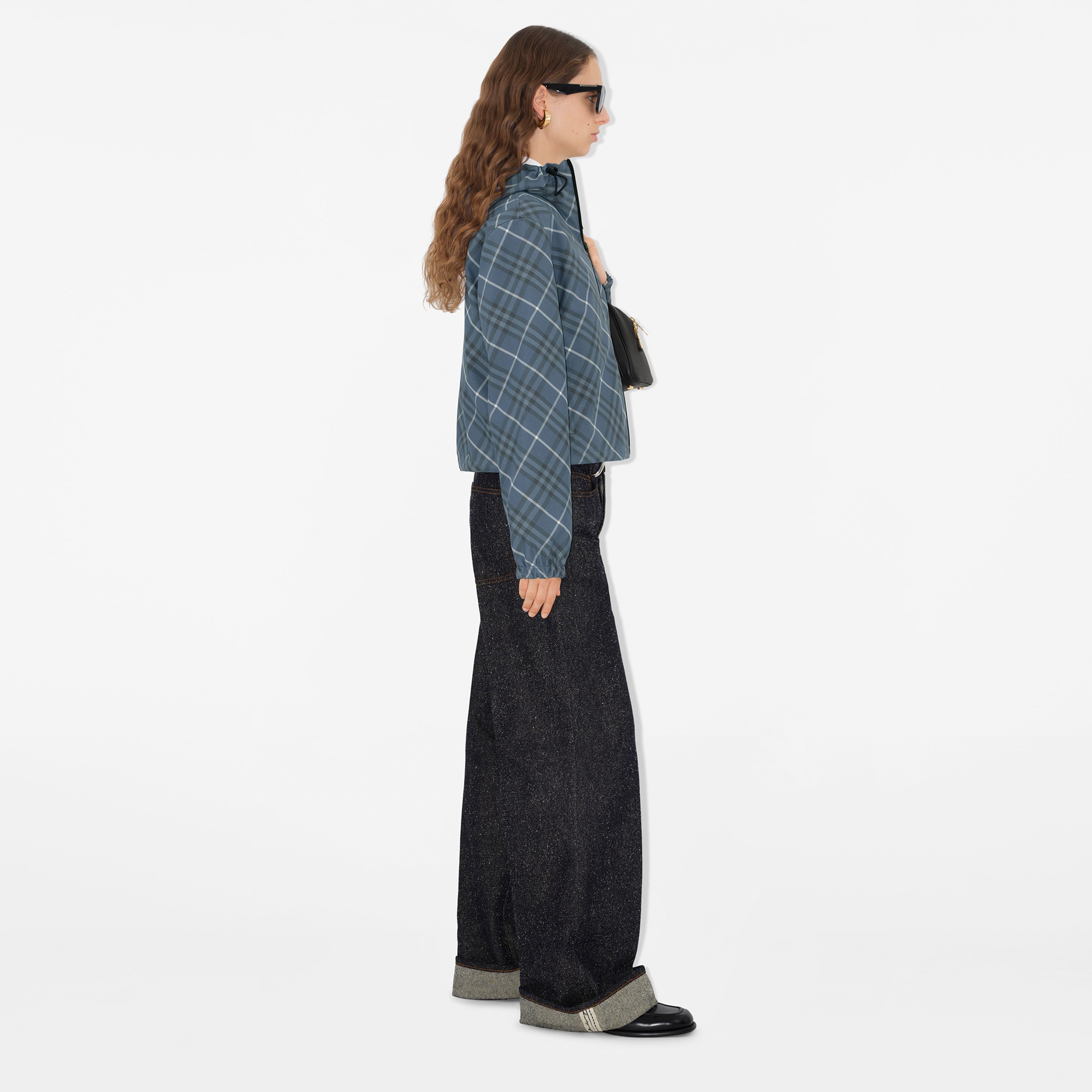 Burberry Aes Cropped Reversible Kadın Mavi Mont