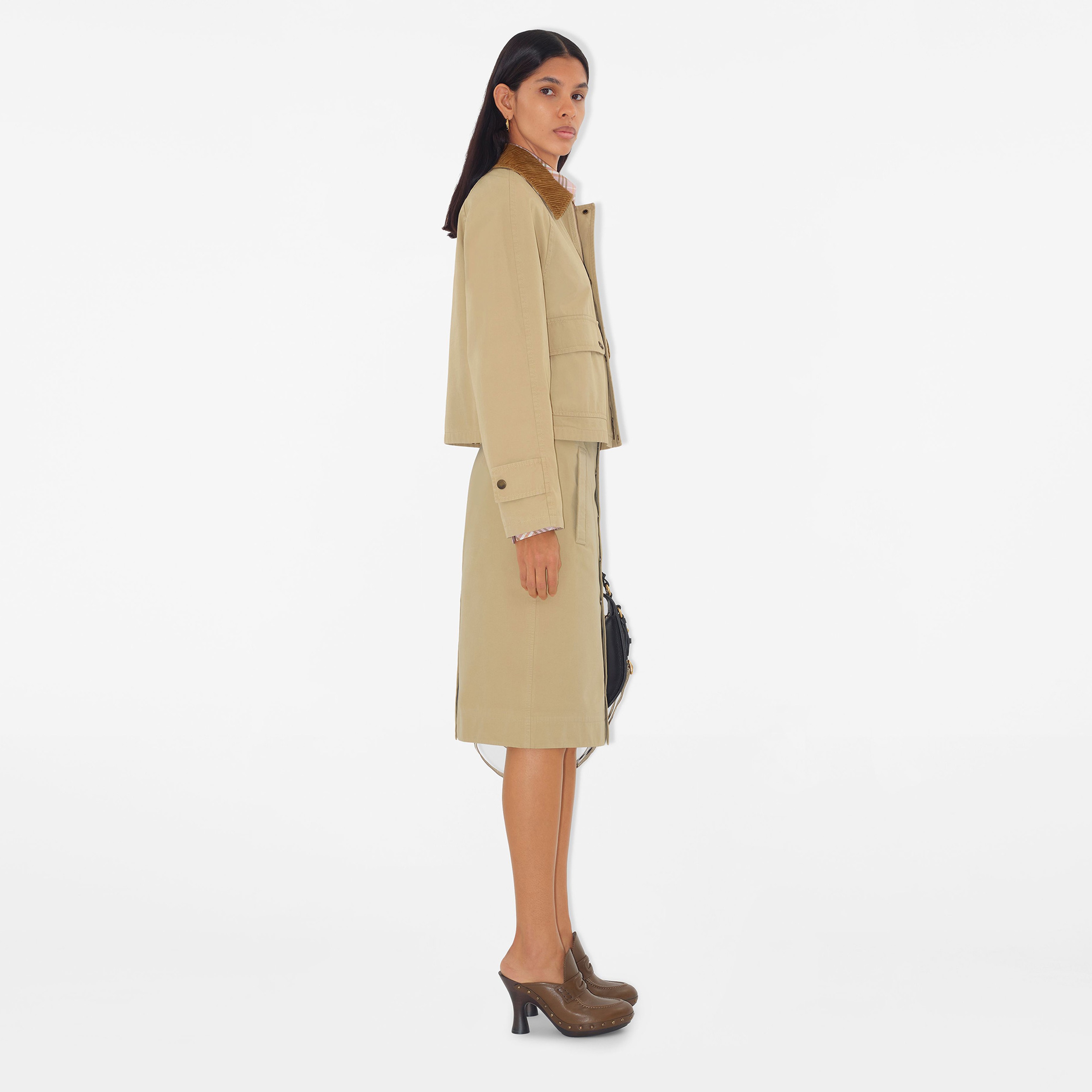 Burberry Tec Kadın Bej Mont
