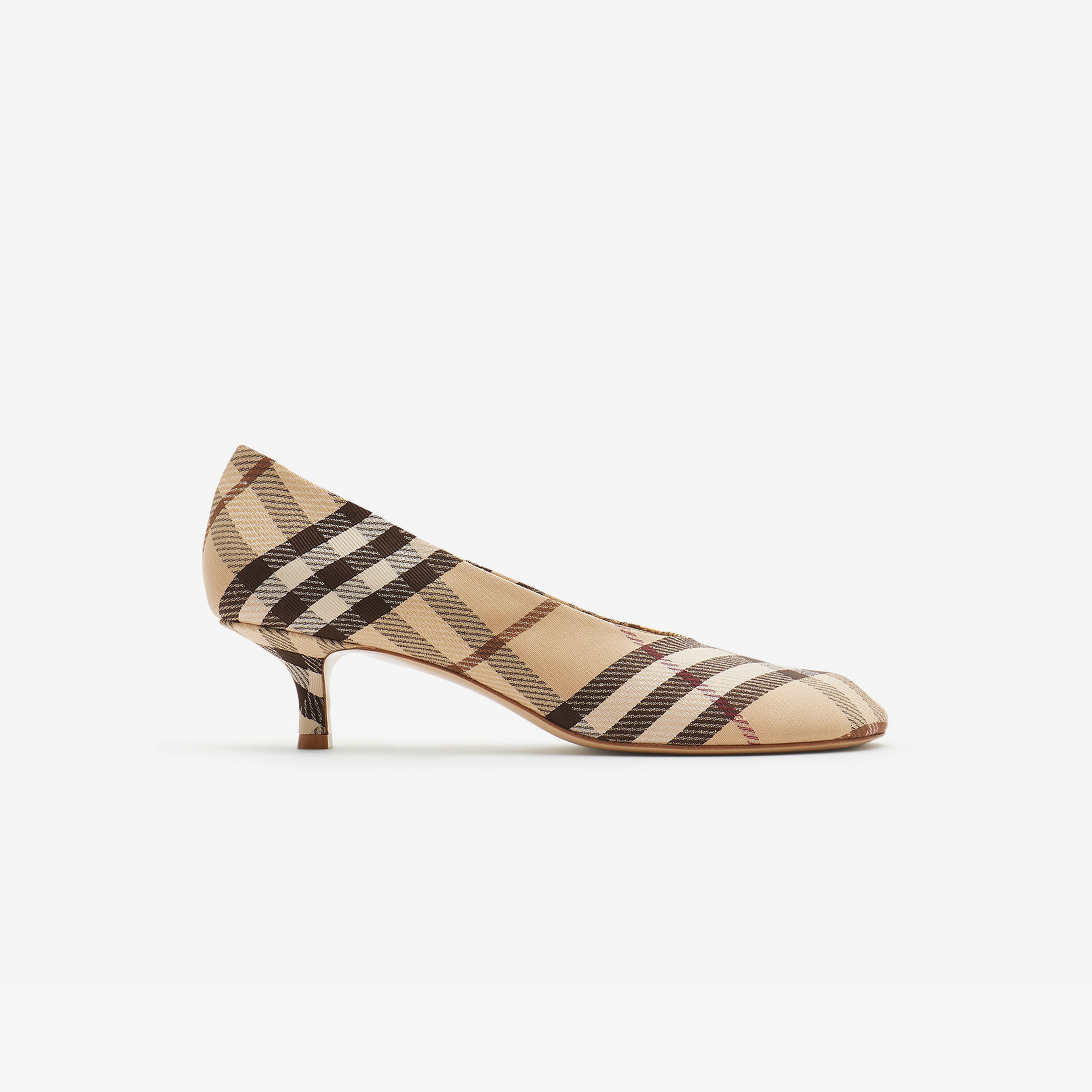 Burberry Court Low Pumps Kadın Krem Topuklu Terlik
