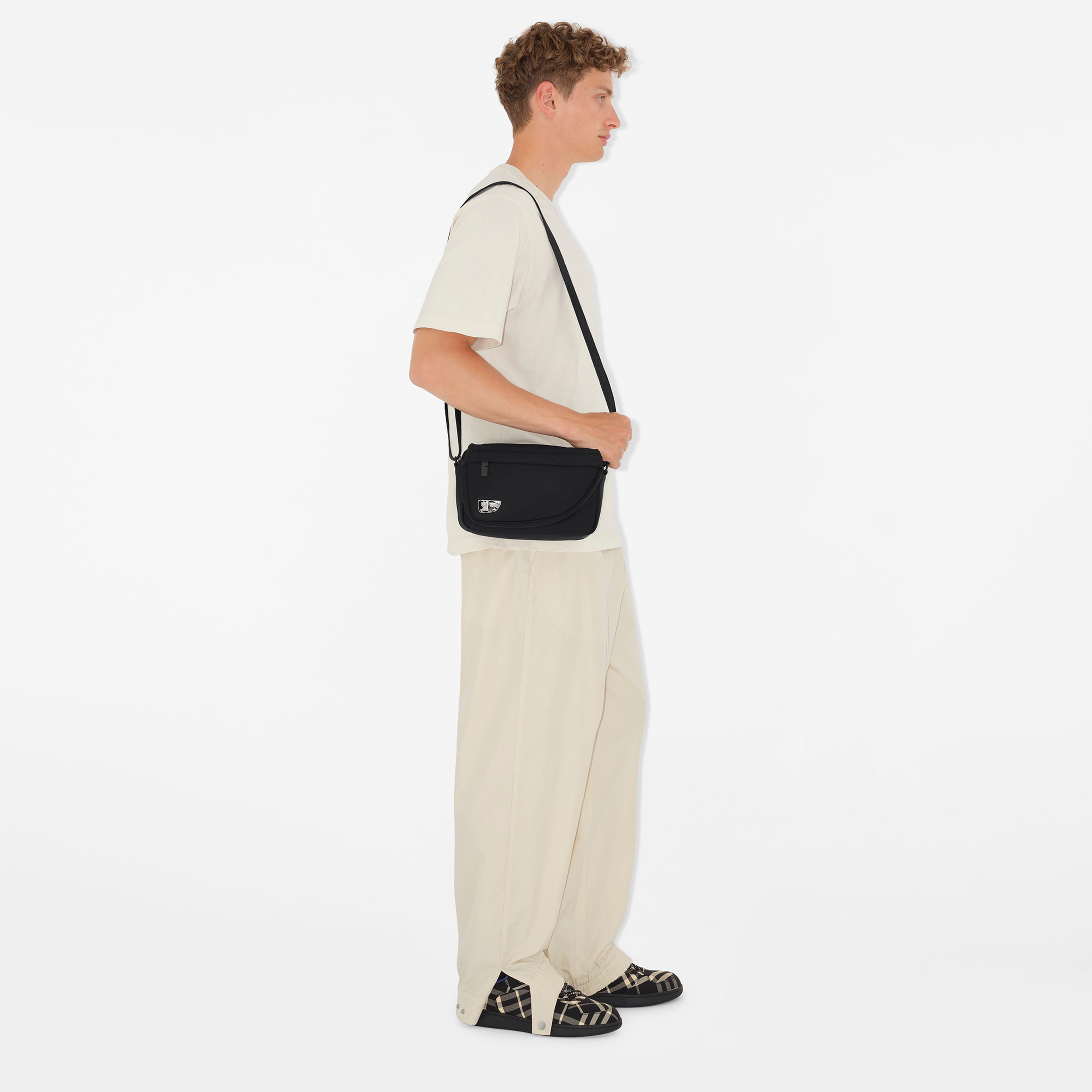 Burberry Shield Erkek Siyah Omuz Çantası