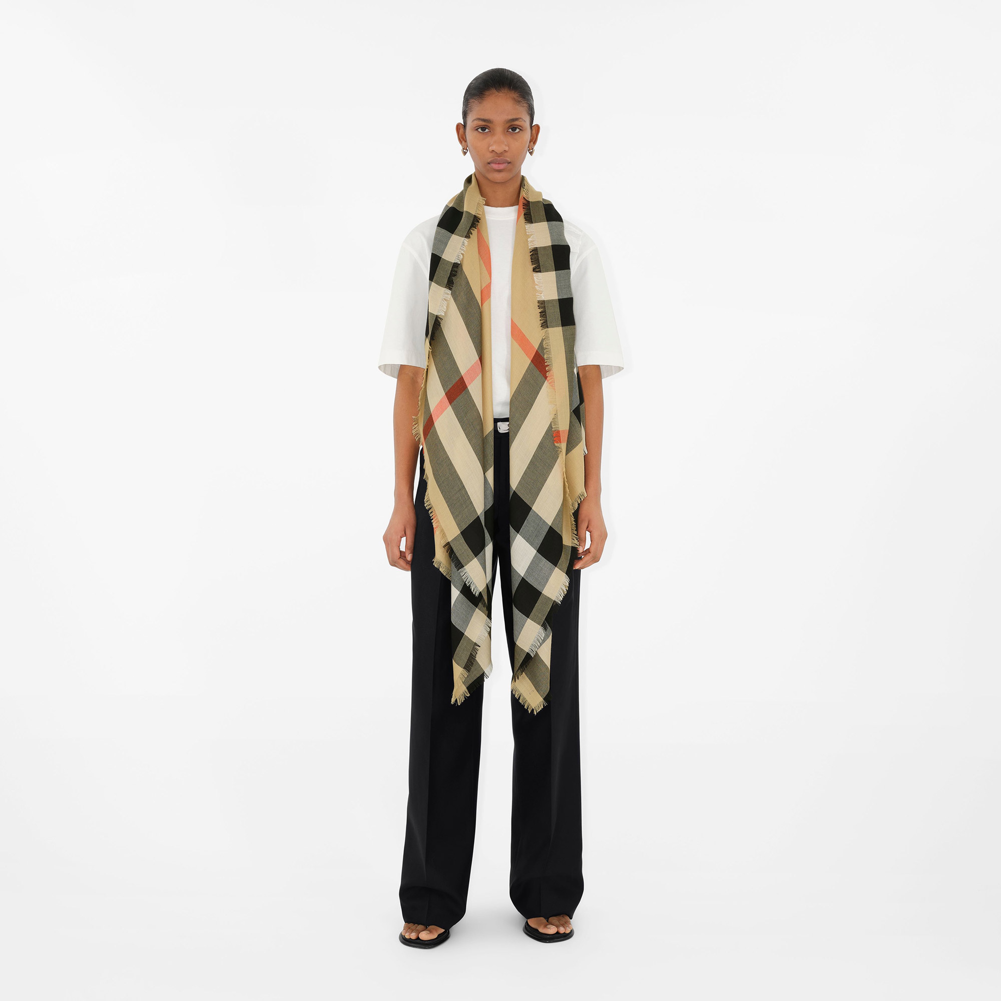 Burberry Check Kaşmir İpek Kadın Bej Atkı