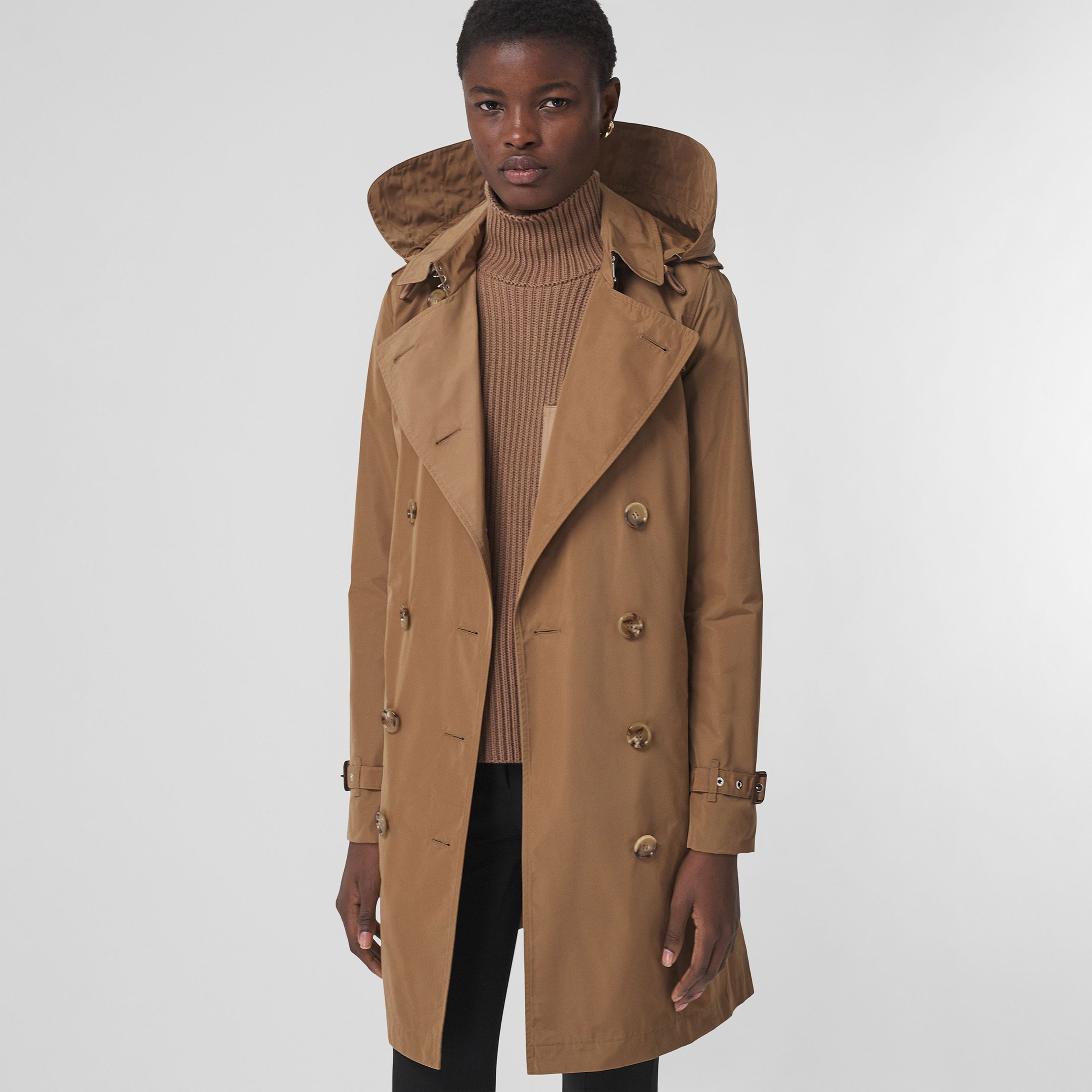 Burberry W20 Detachable Hood Taffeta Kensington Kadın Bej Trençkot