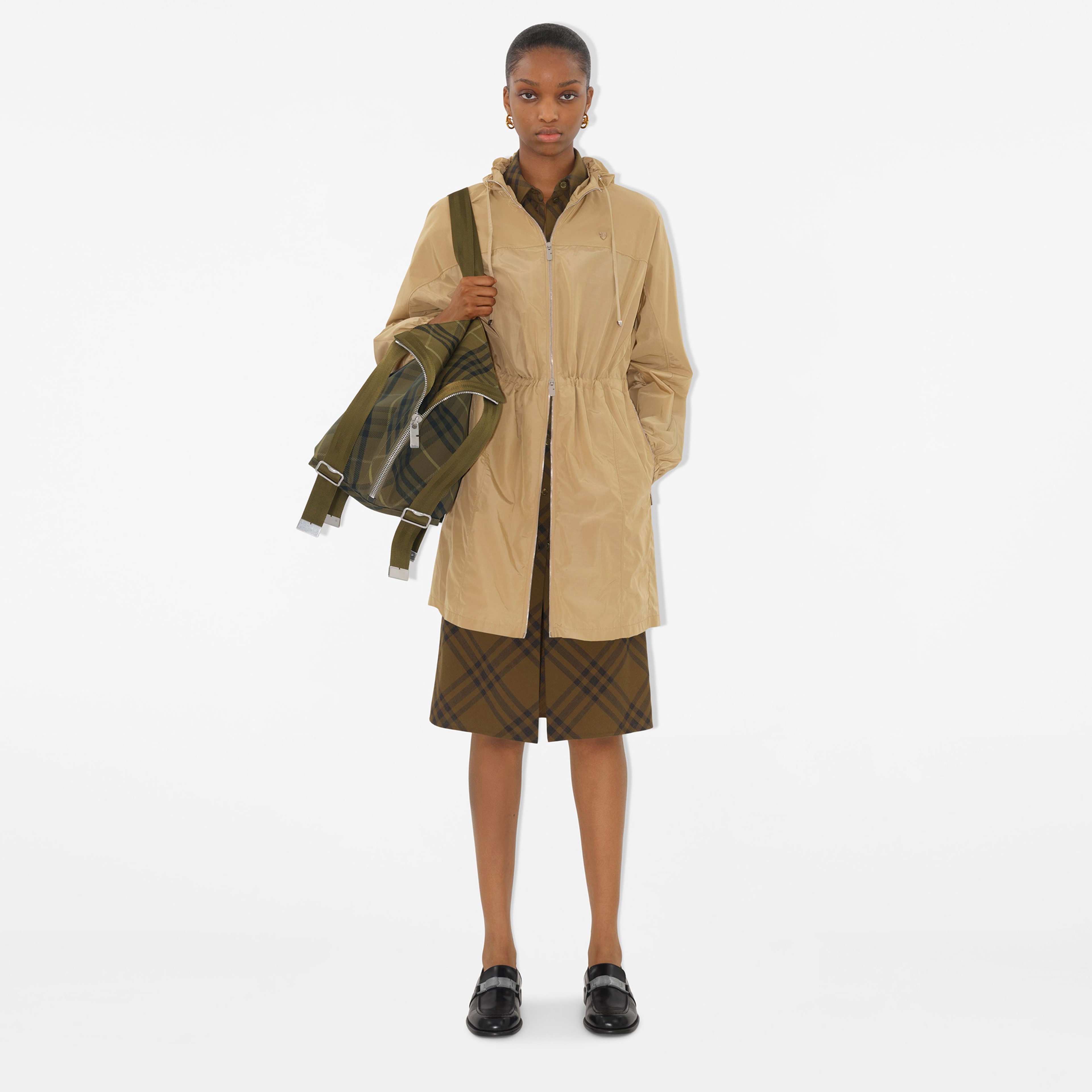 Burberry Cie Nylon Cotton Kadın Bej Mont