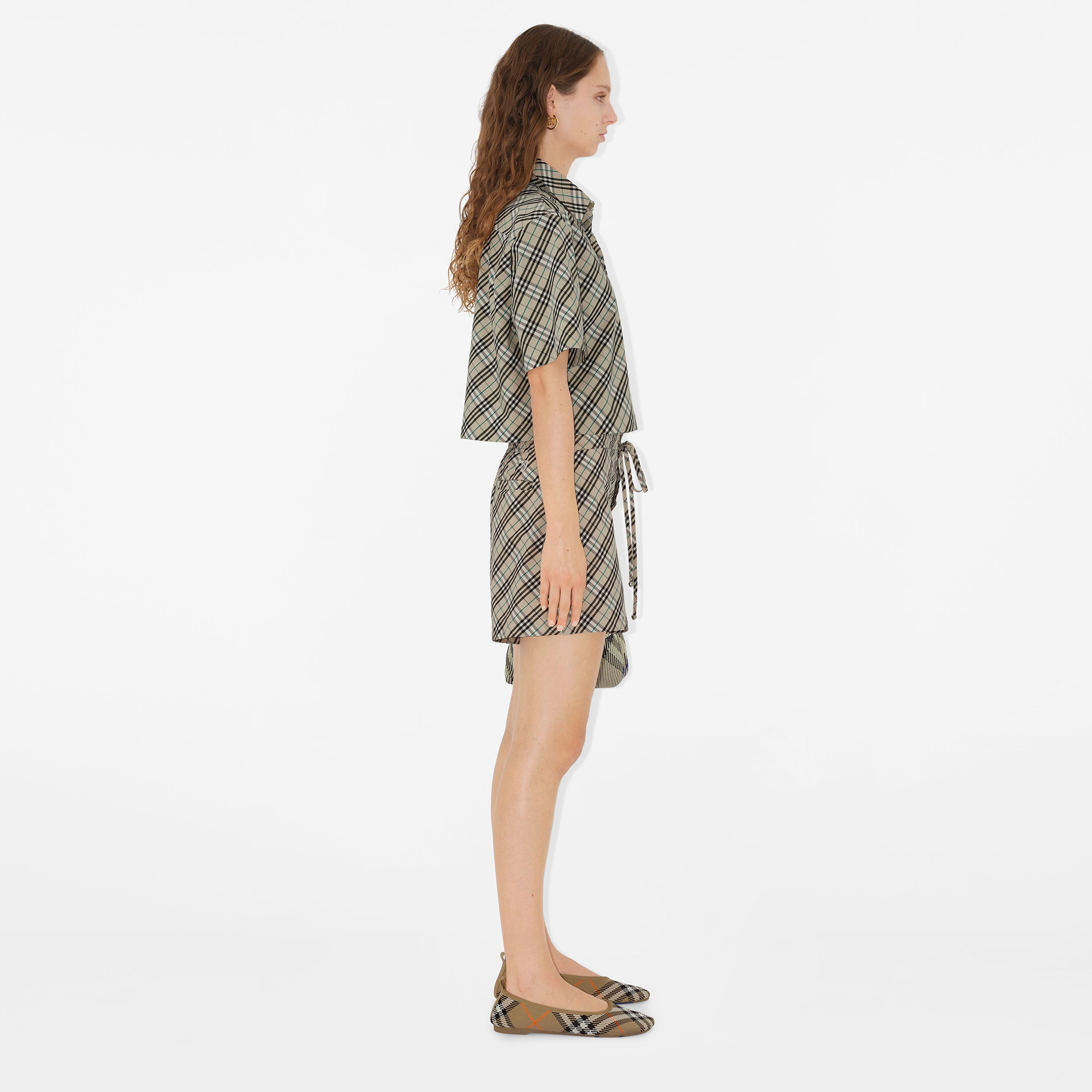 Burberry Tec Cotton Kadın Bej Şort