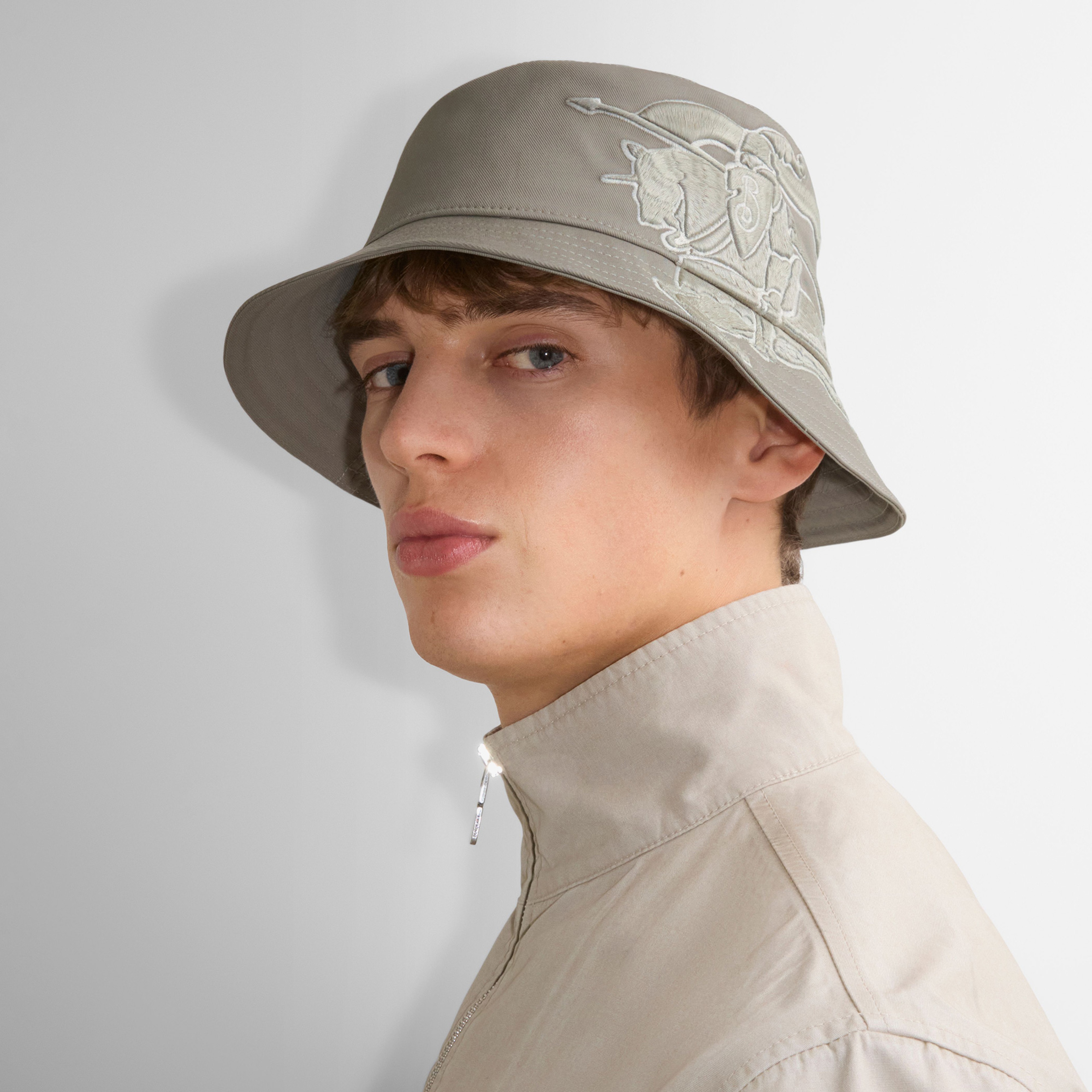 Burberry Jumpy Cotton Bucket Erkek Krem Şapka