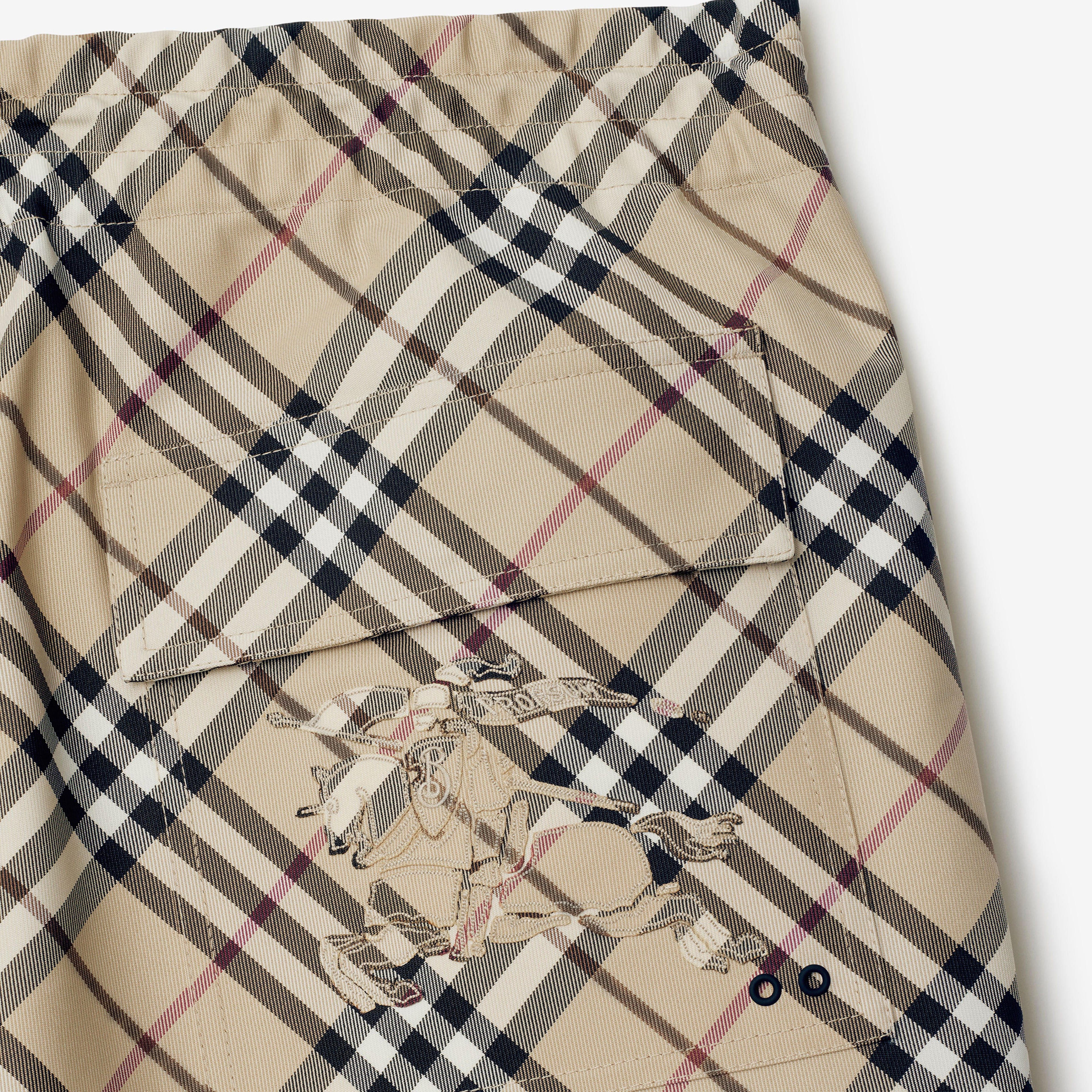 Burberry Tec Twill Erkek Krem Şort