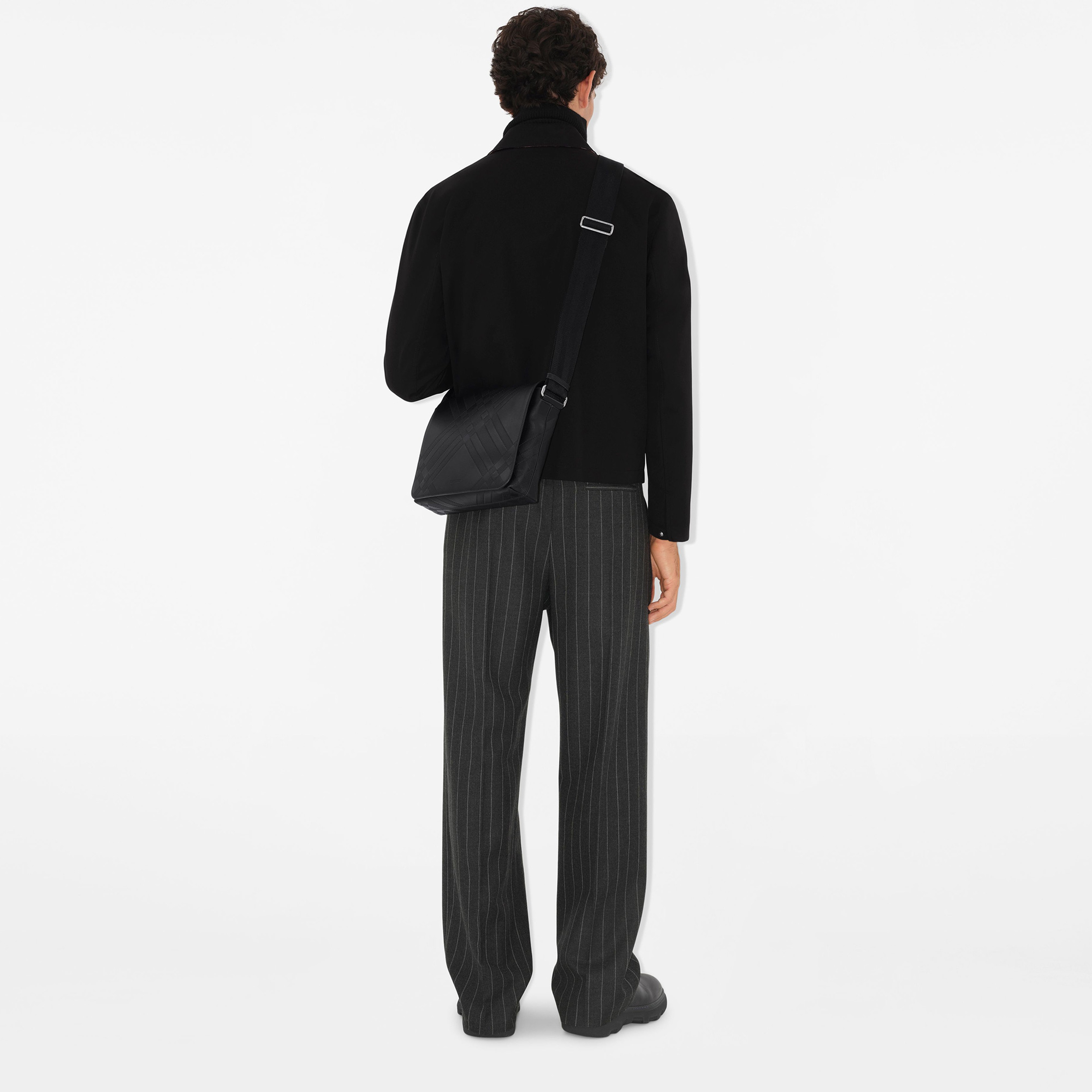 Burberry Messenger E5L Embossed Erkek Siyah Postacı Çantası