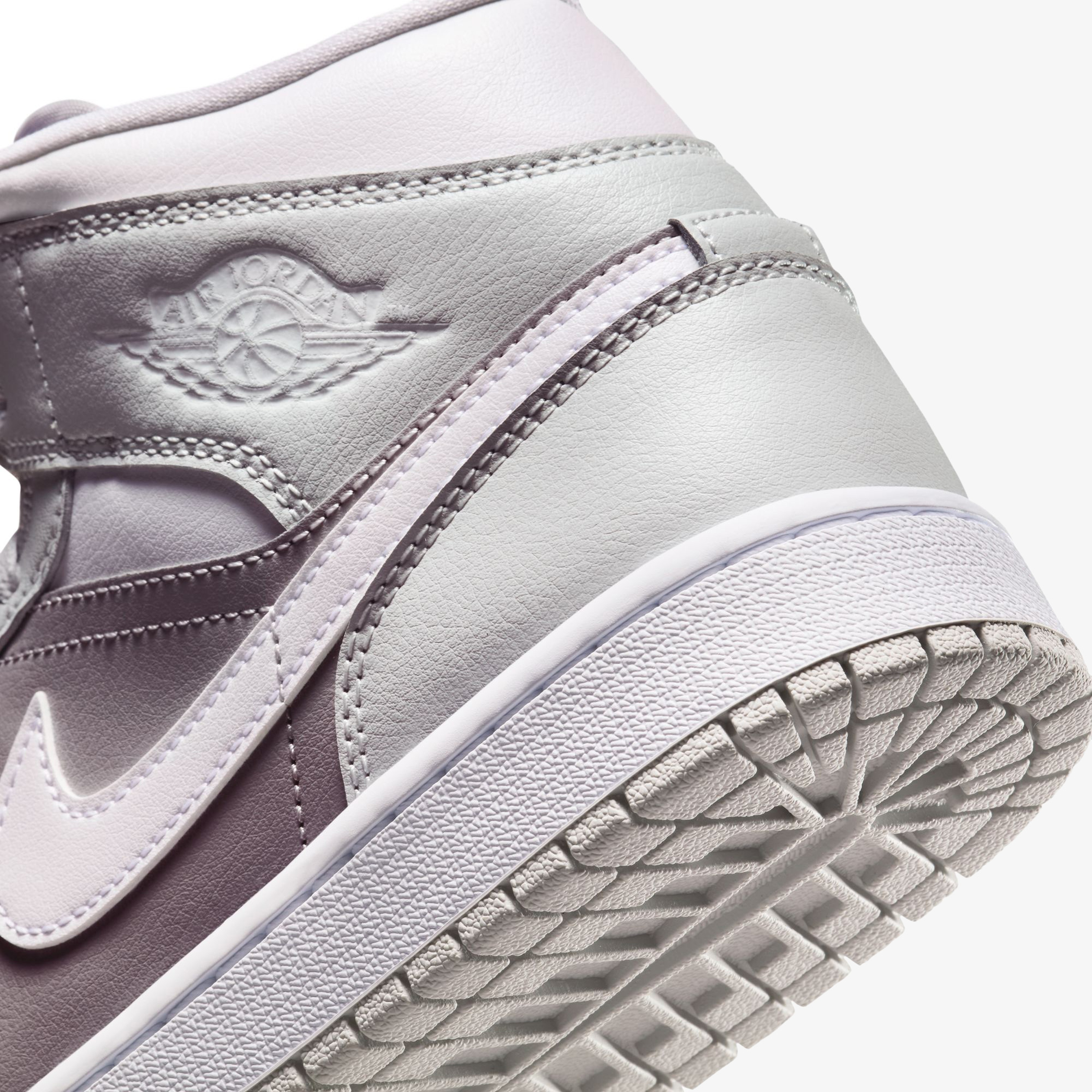 Nike Air Jordan 1 Mid Kadın Gri Bilekli Sneaker