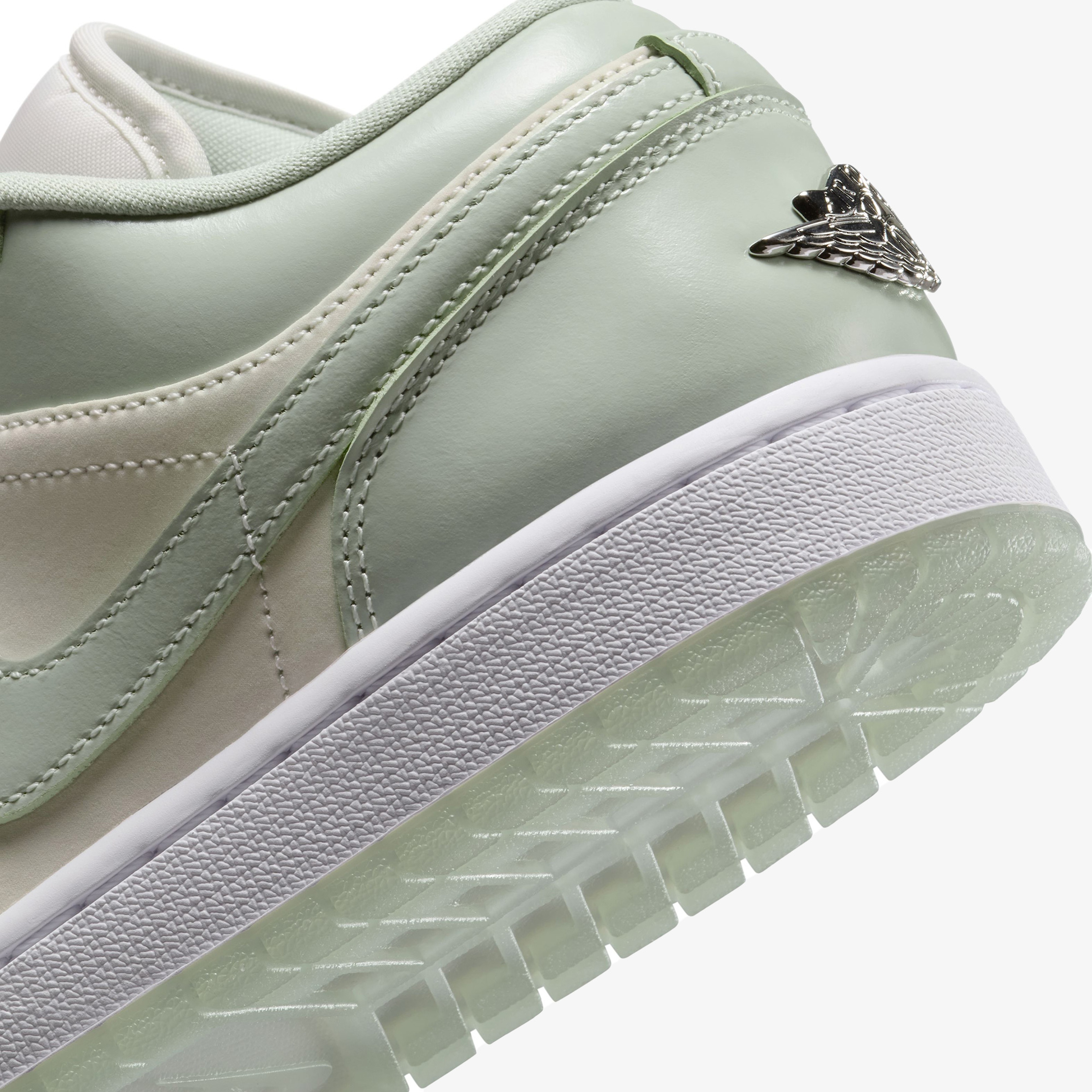 Nike Air Jordan 1 Low SE Kadın Beyaz Sneaker