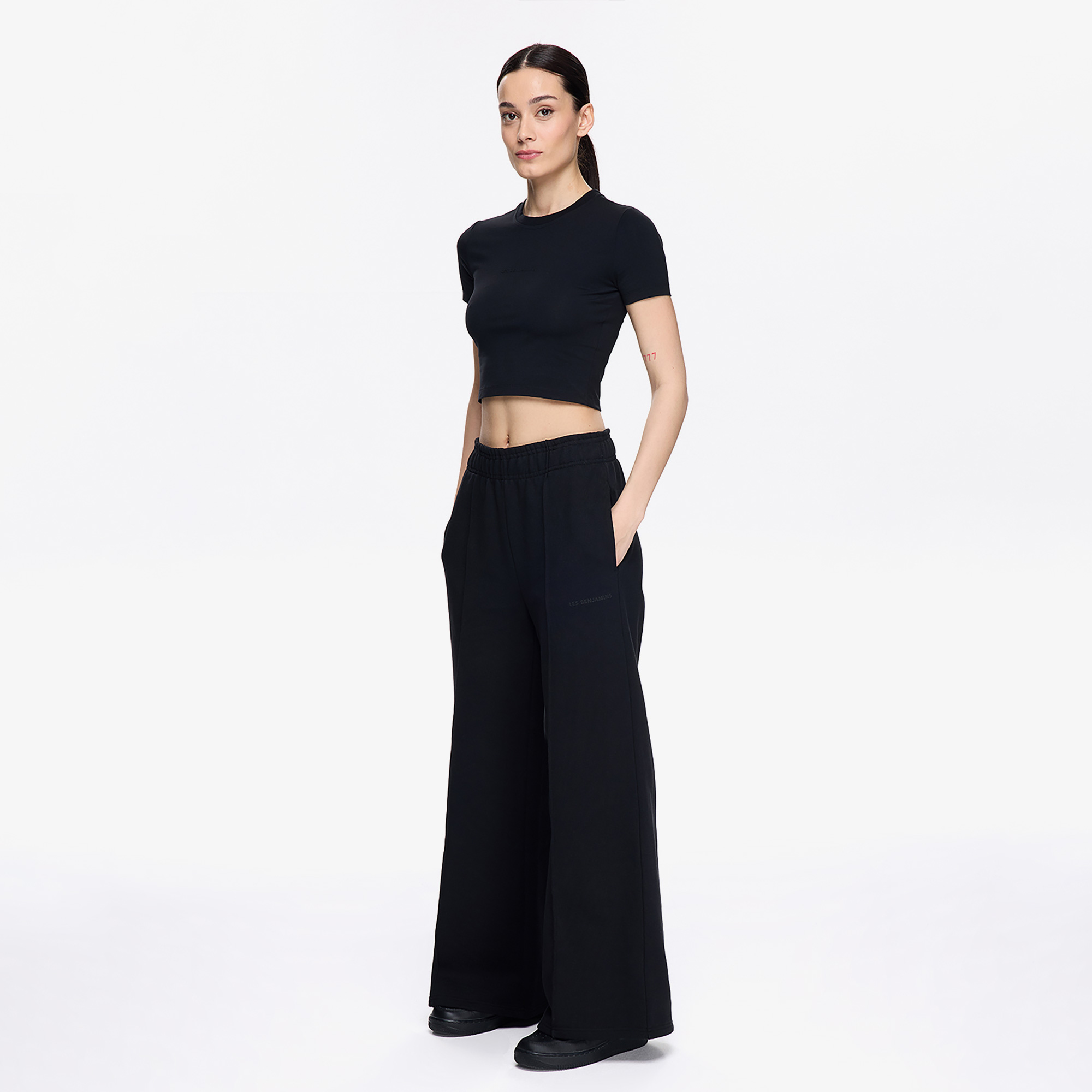 Les Benjamins Classic 410 Kadın Siyah Crop T-Shirt
