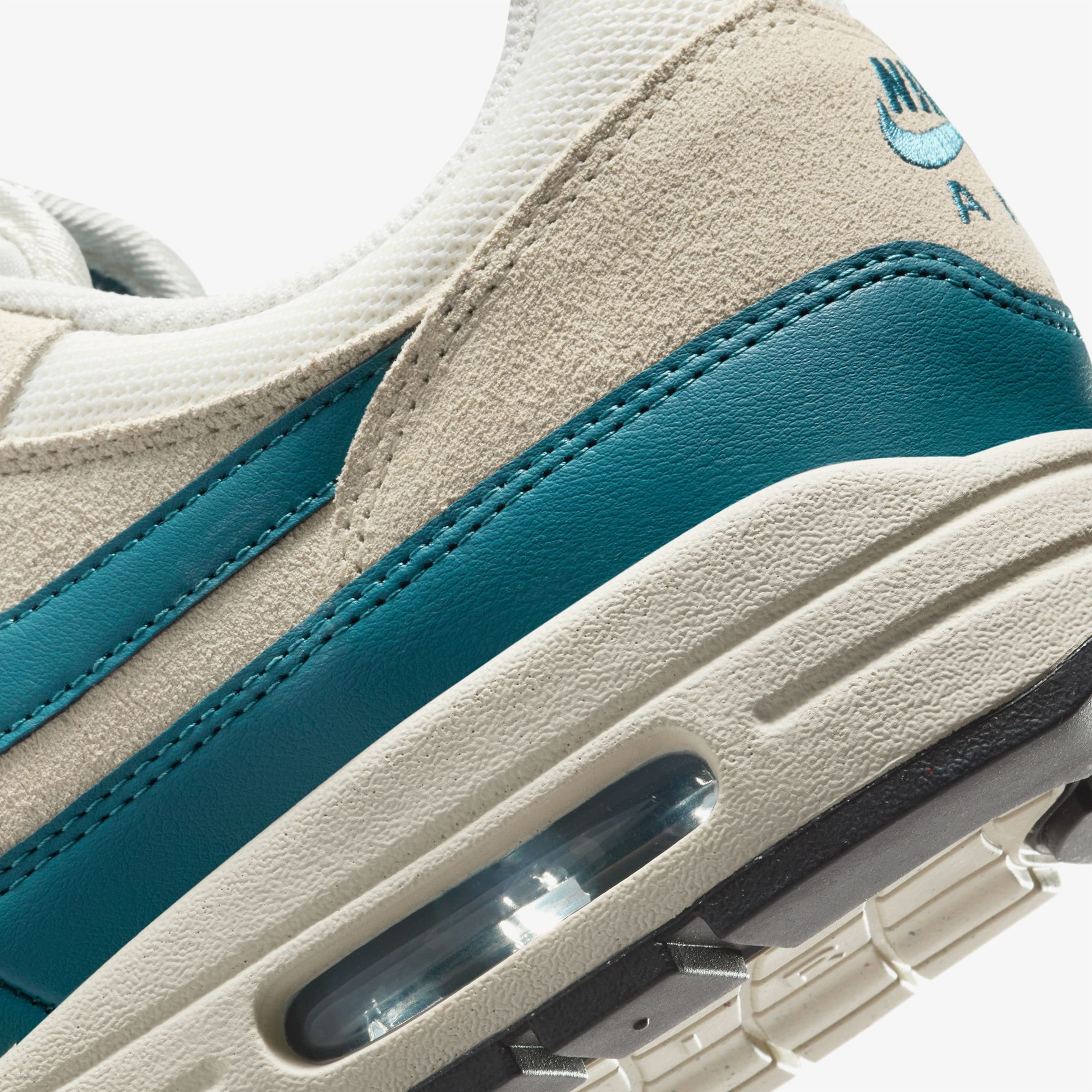 Nike Air Max Essentials Erkek Krem/Mavi Spor Ayakkabı