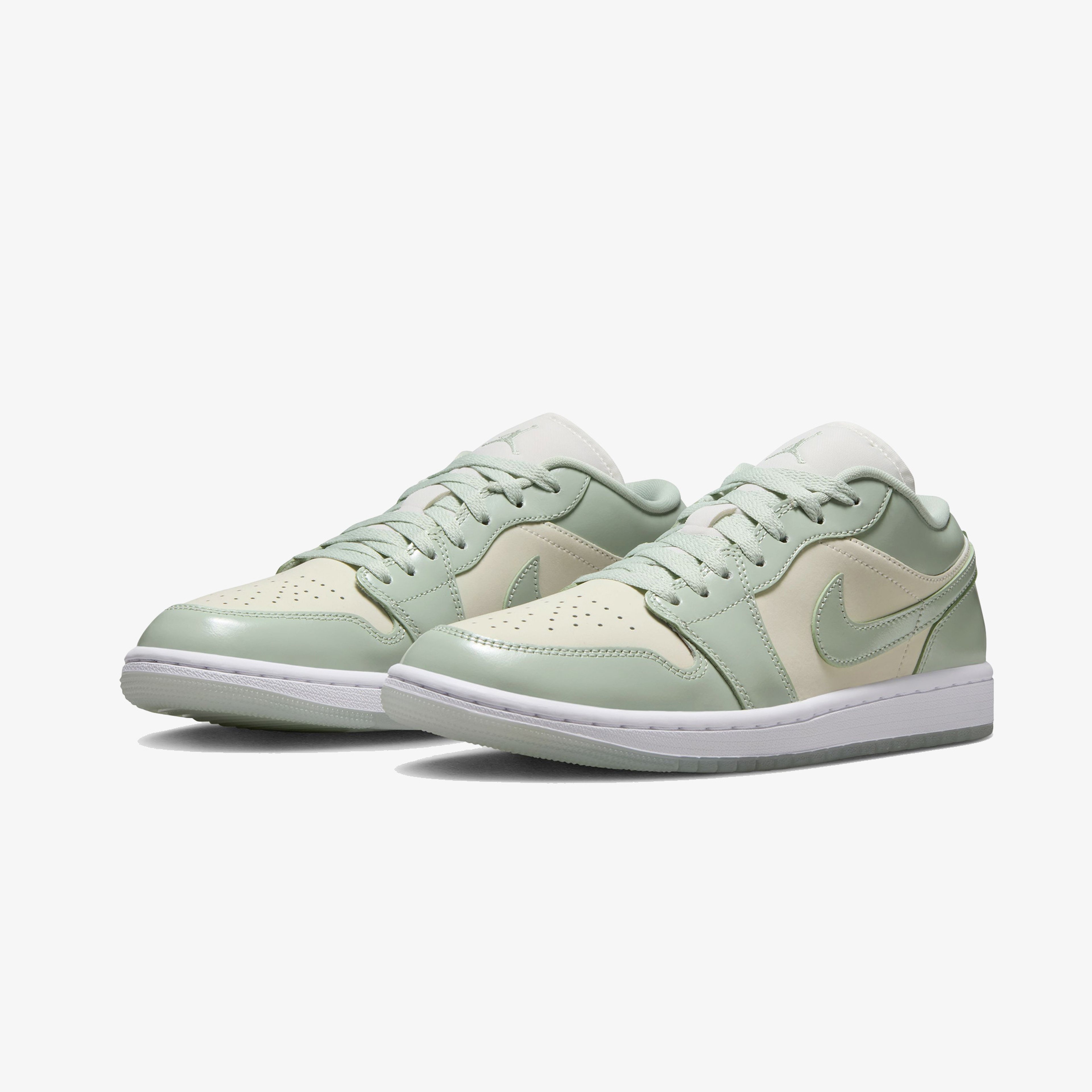 Nike Air Jordan 1 Low SE Kadın Beyaz Sneaker