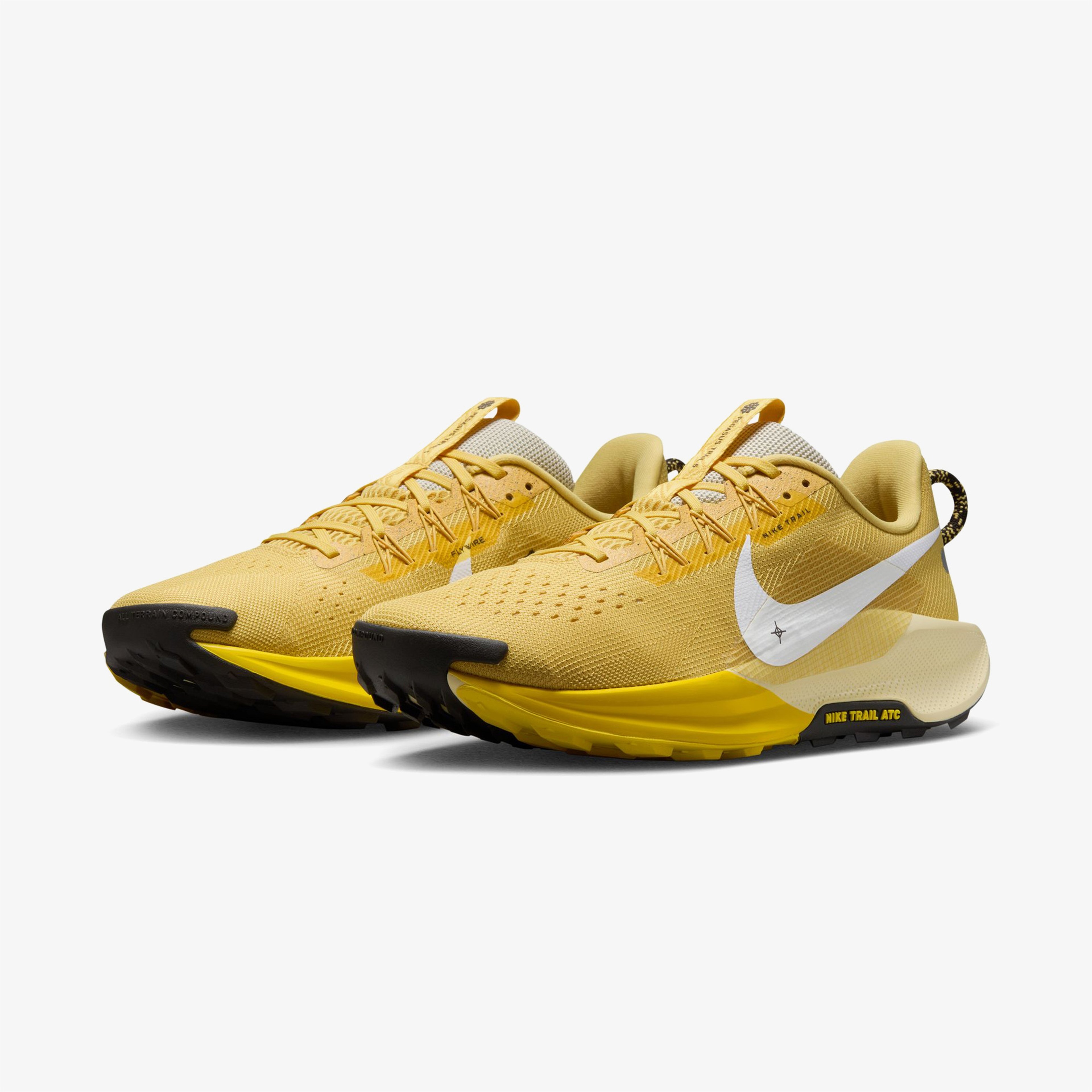 Nike Pegasus Trail 5 Erkek Sarı Koşu Ayakkabısı