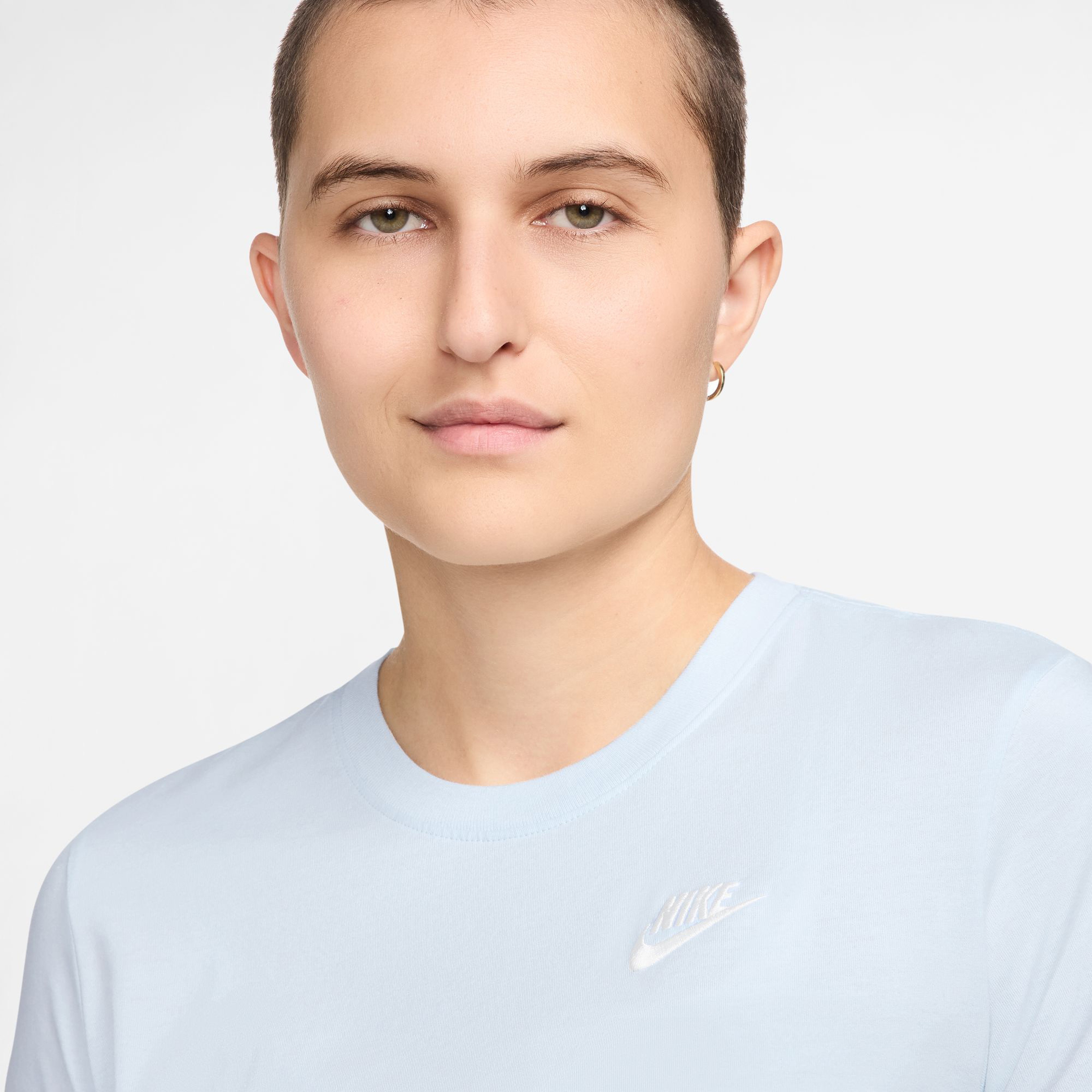 Nike Sportswear Club Essentials Kadın Mavi T-Shirt