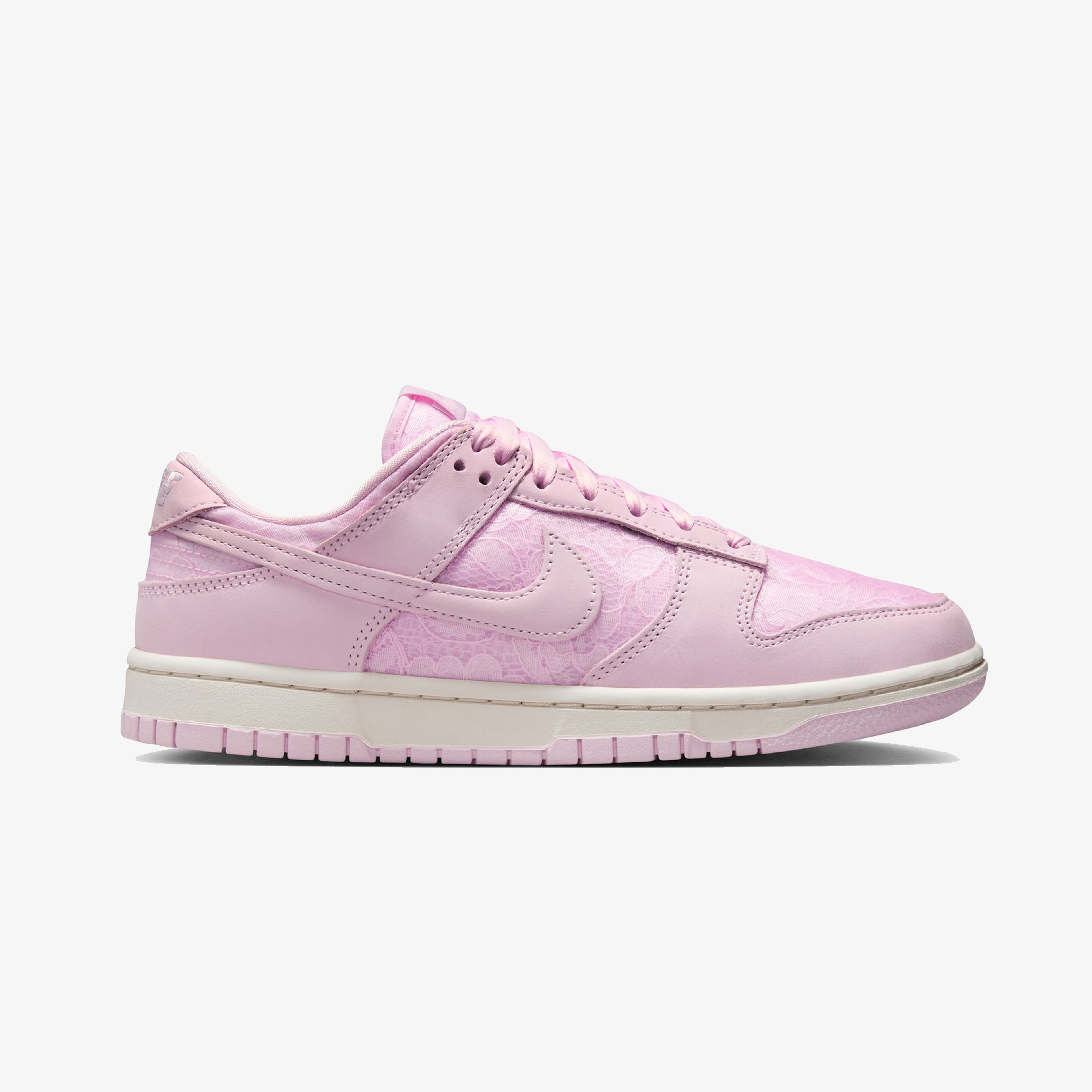 Nike Dunk Low Kadın Kırmızı Sneaker