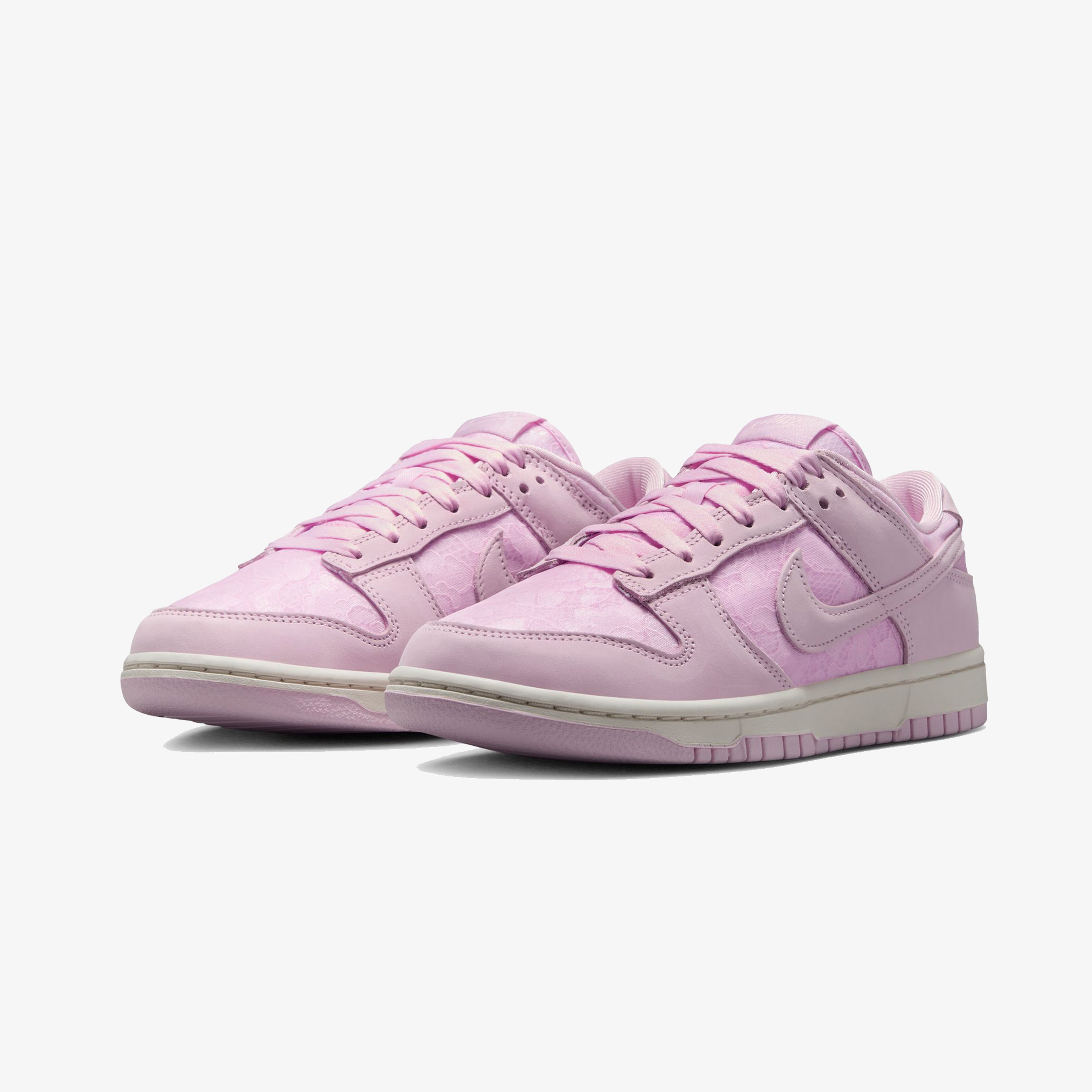 Nike Dunk Low Kadın Kırmızı Sneaker