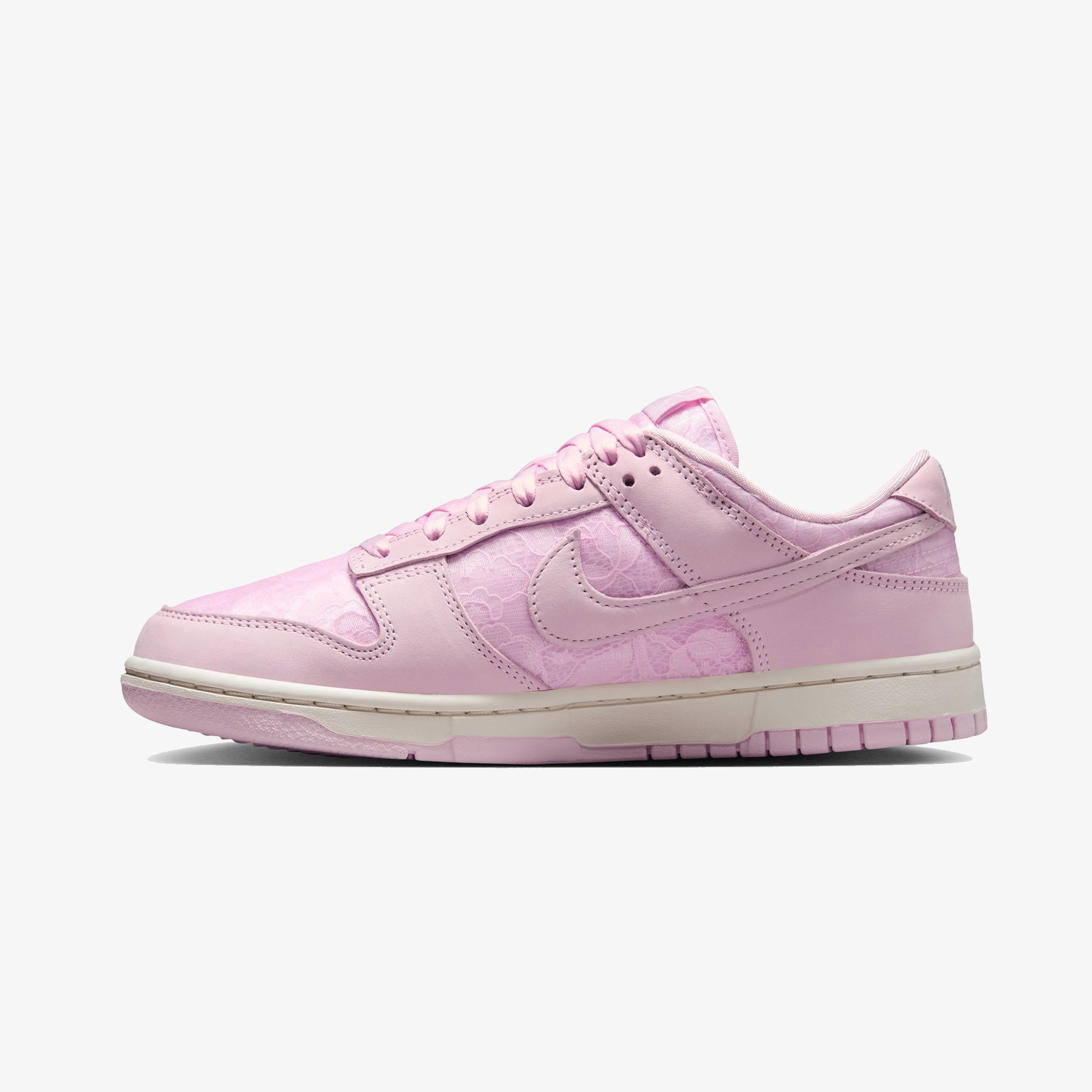 Nike Dunk Low Kadın Kırmızı Sneaker