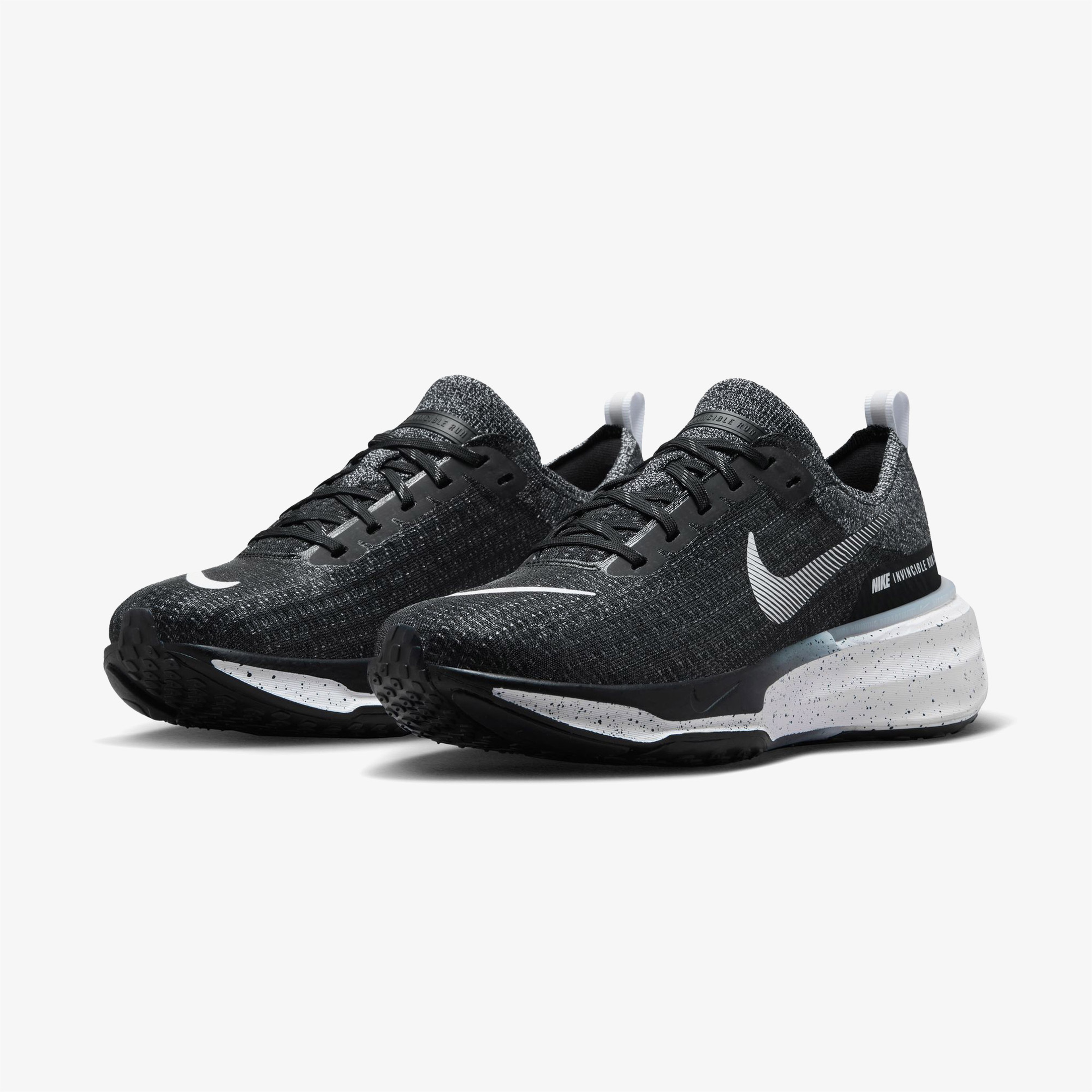 Nike Zoomx Invincible Run Erkek Siyah Koşu Ayakkabısı
