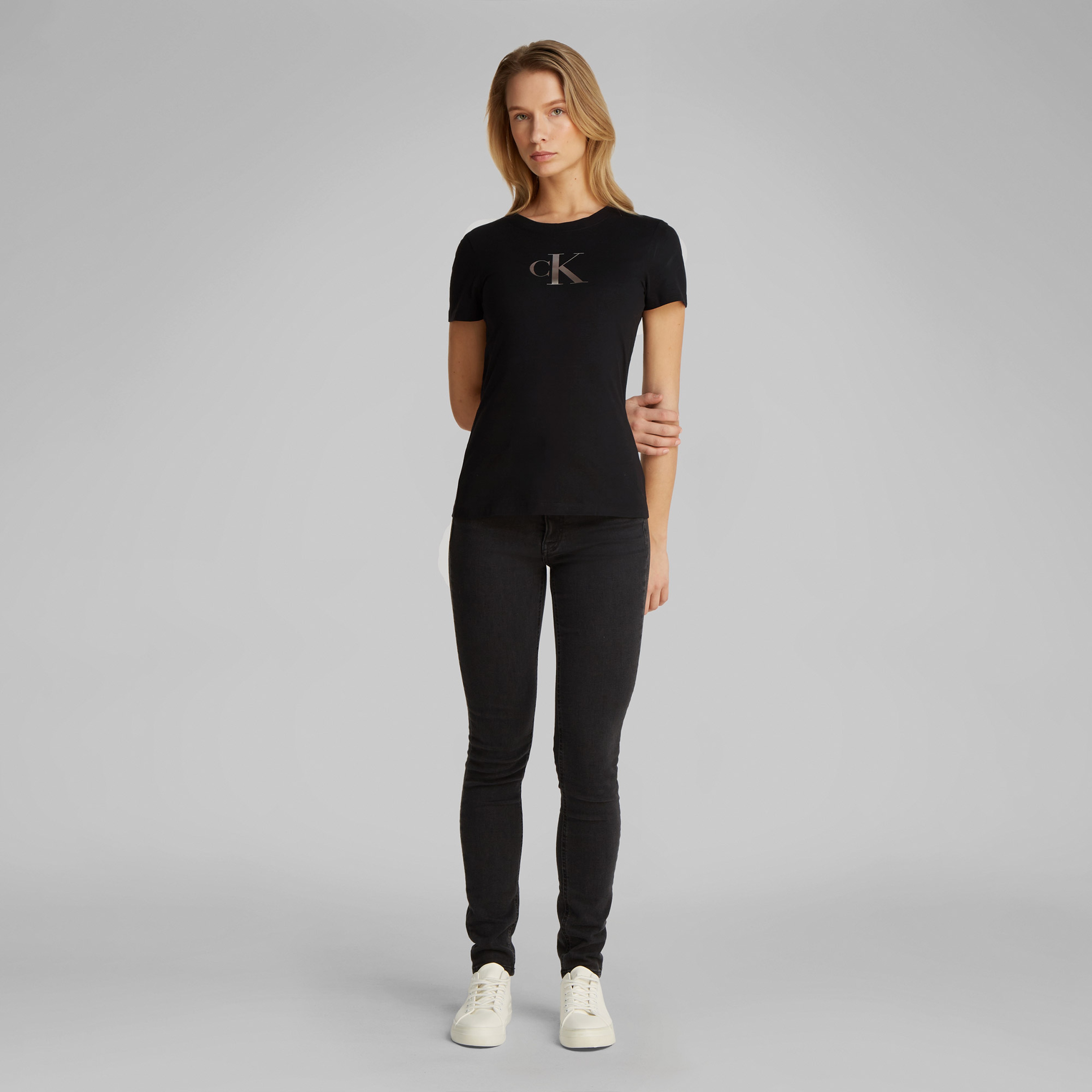 Calvin Klein Gradient Slim Kadın Siyah T-Shirt