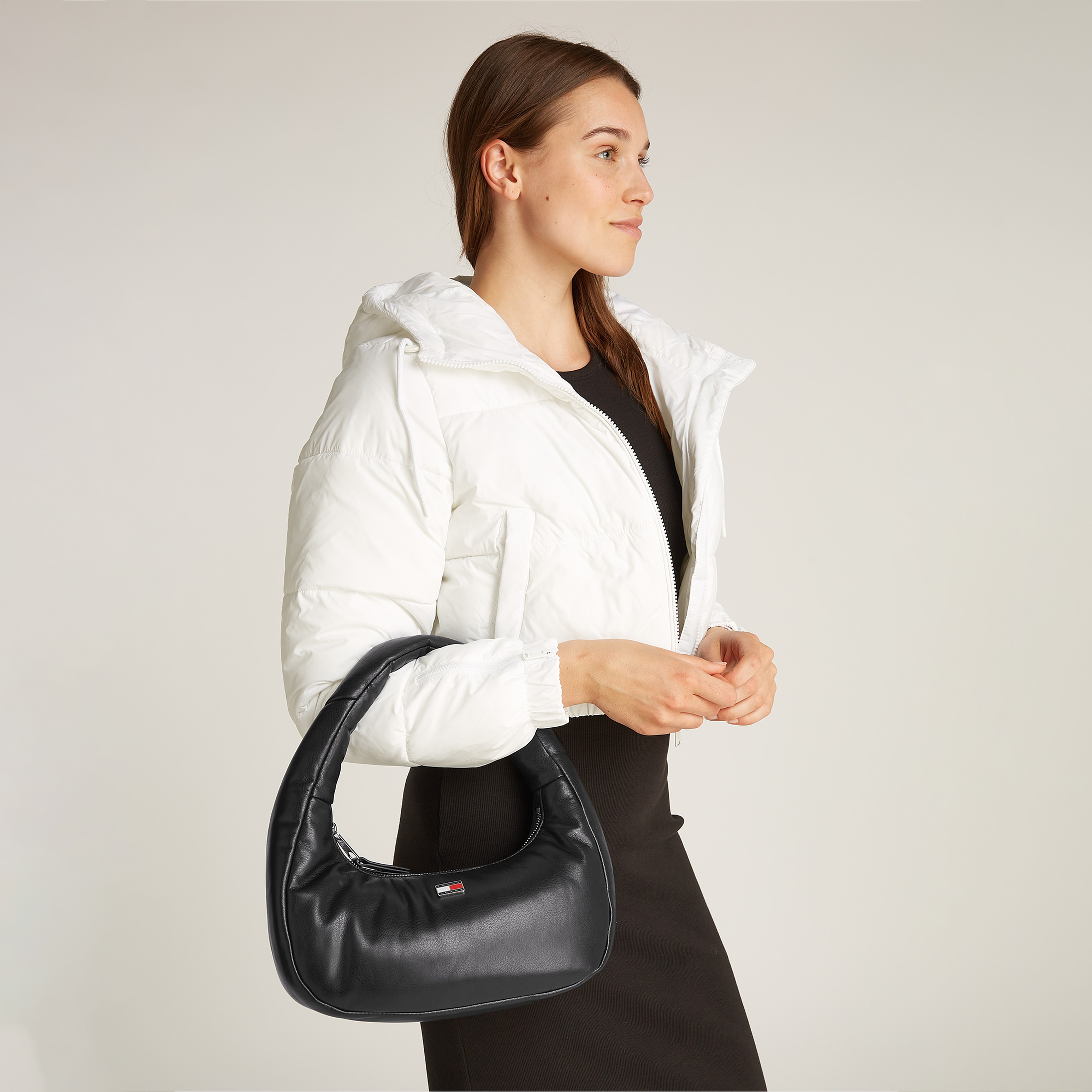 Tommy Hilfiger Pillow Kadın Siyah El Çantası