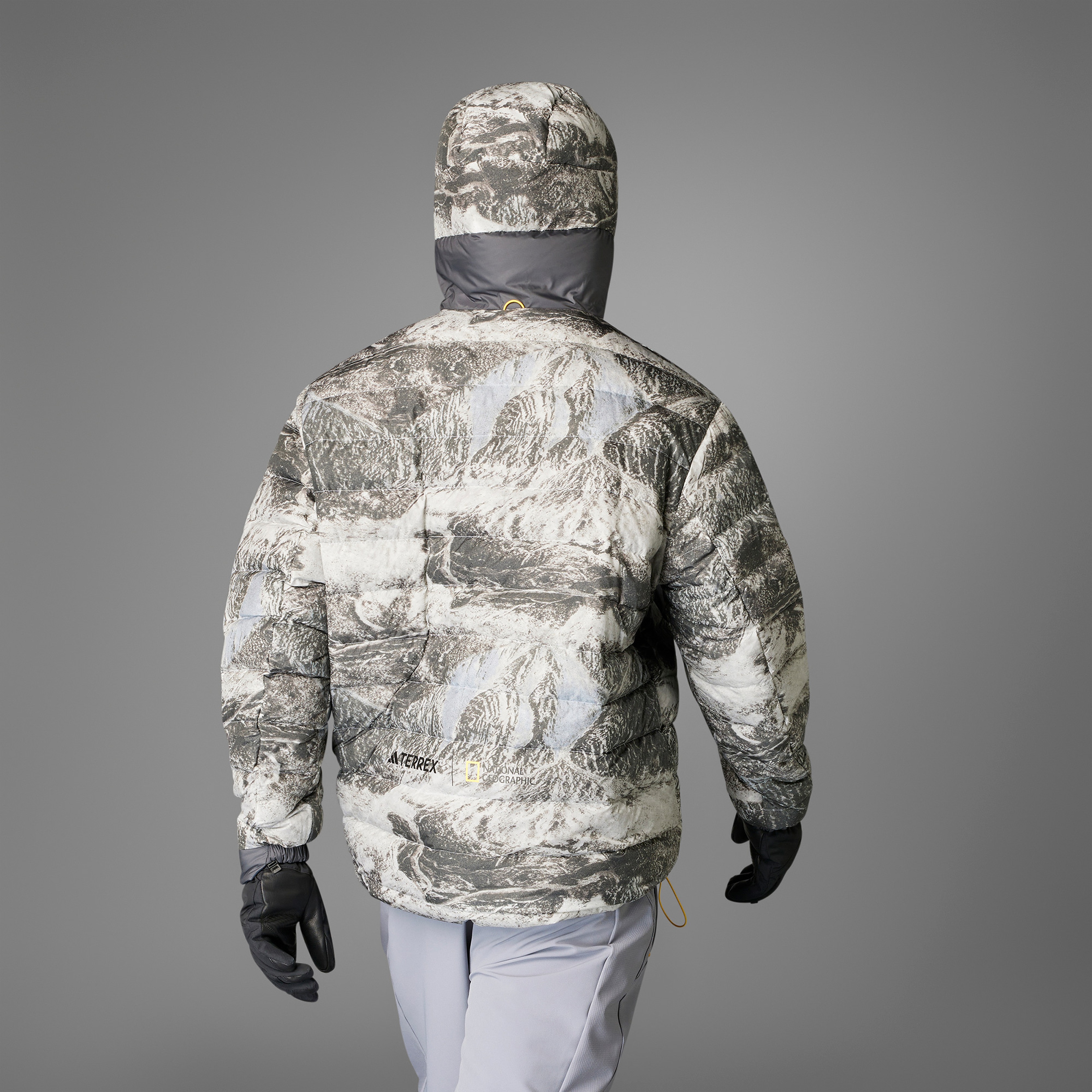 adidas National Geographic Insulated Çift Taraflı Erkek Gri Mont