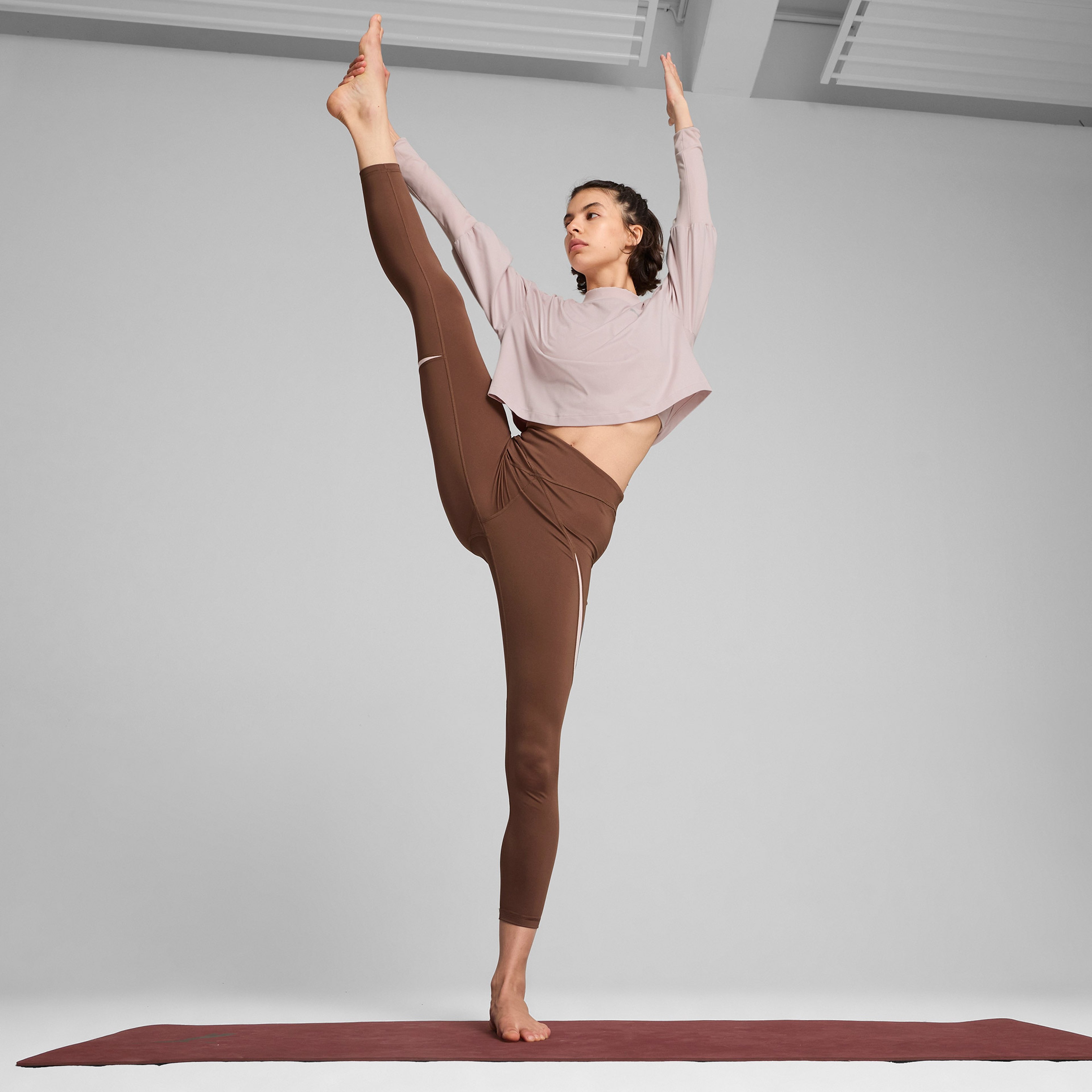 Puma Studio Cloudspun Crew Kadın Siyah Sweatshirt