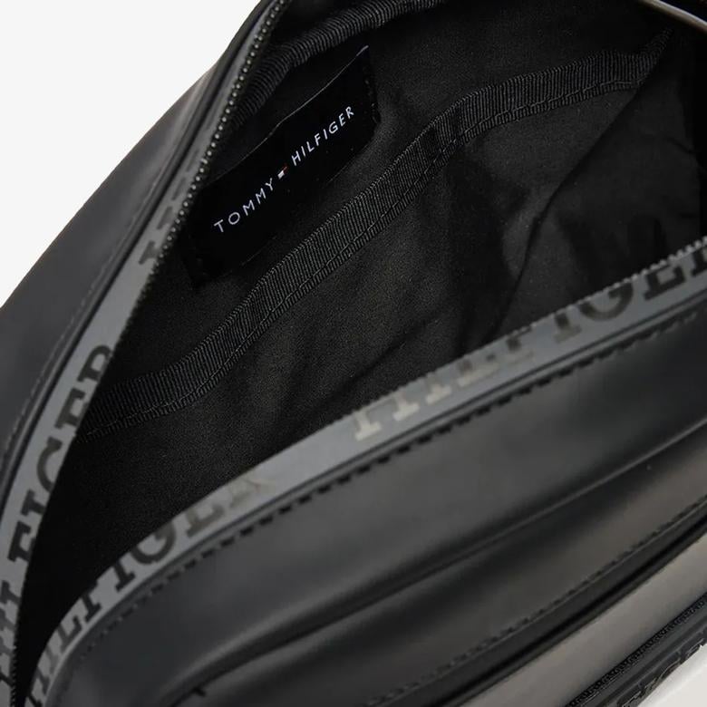 Tommy Hilfiger Monotype Reporter Erkek Siyah Omuz Çantası