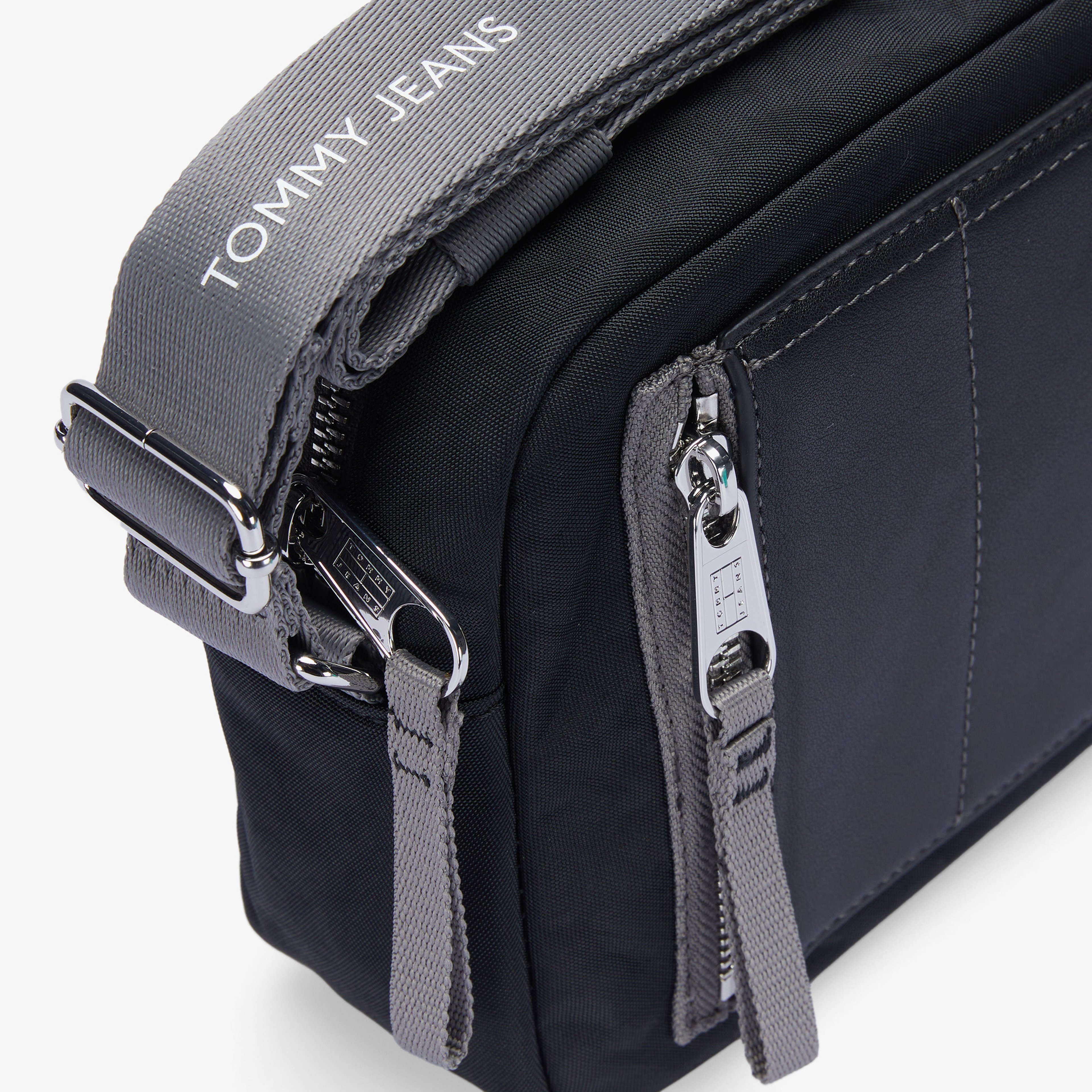 Tommy Hilfiger Jeans Surplus Erkek Siyah Laptop Çantası