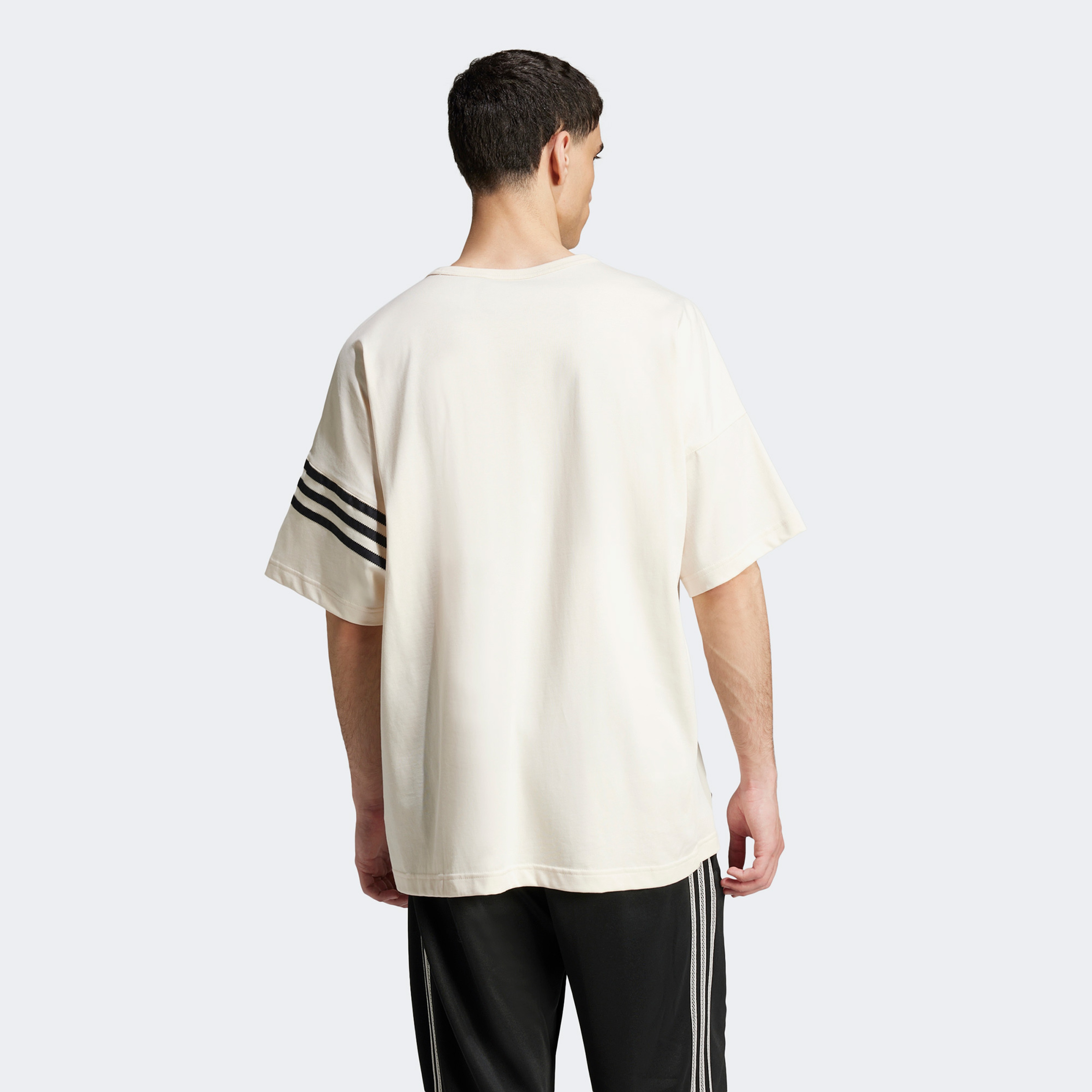 adidas NeuClassics Erkek Beyaz T-Shirt