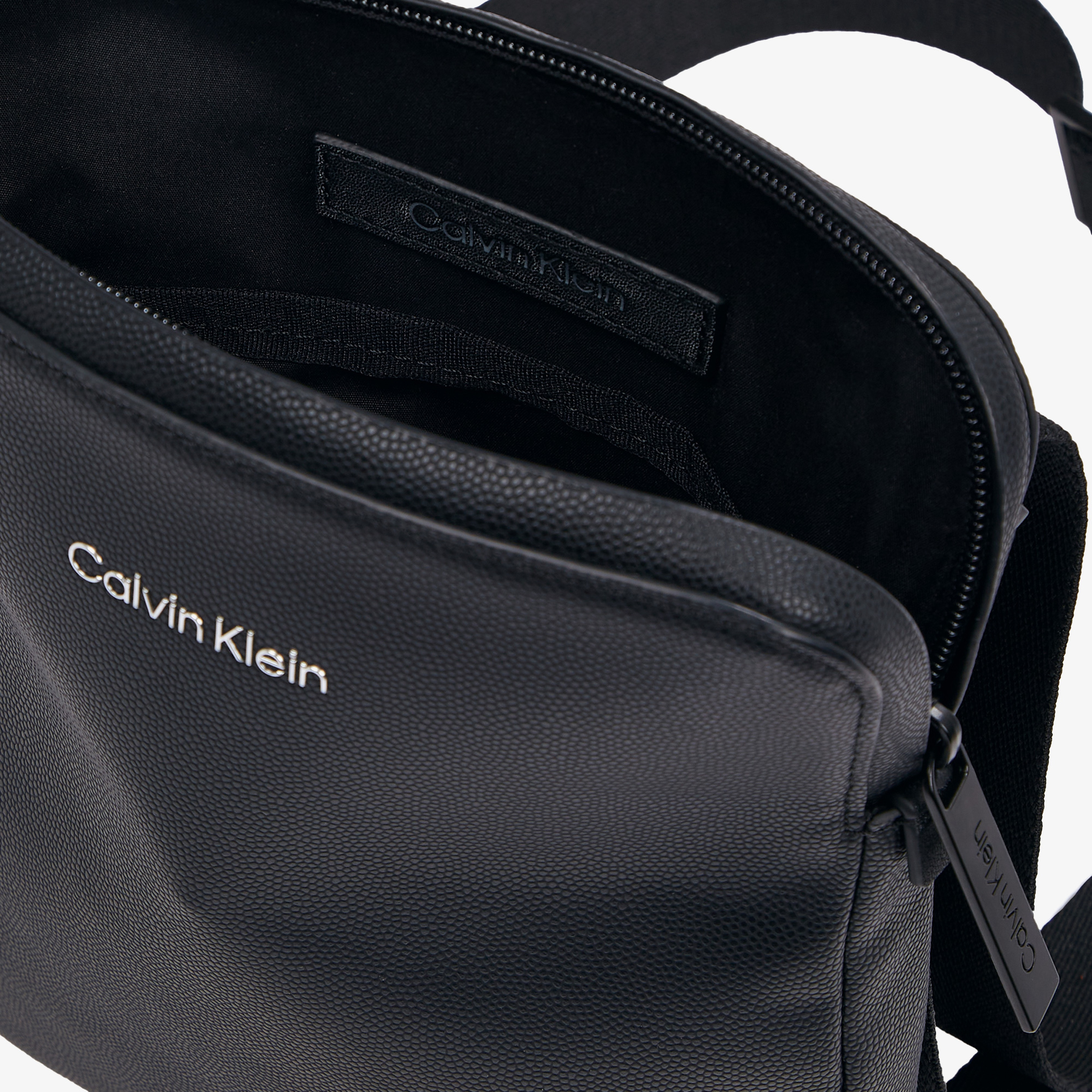 Calvin Klein Must Flatpa Erkek Siyah El Çantası