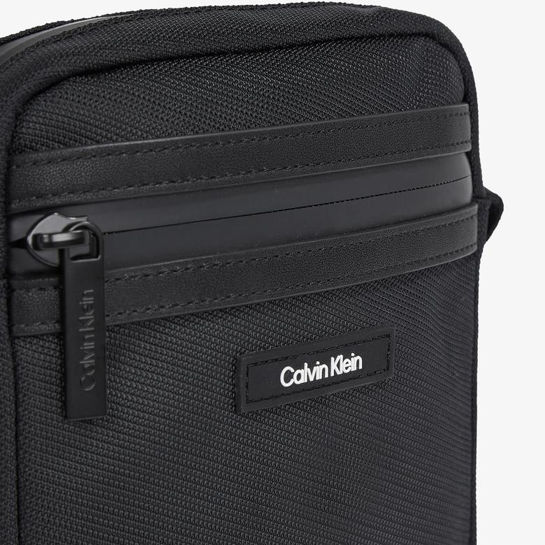 Calvin Klein Essential Reporter Xs Erkek Siyah El Çantası