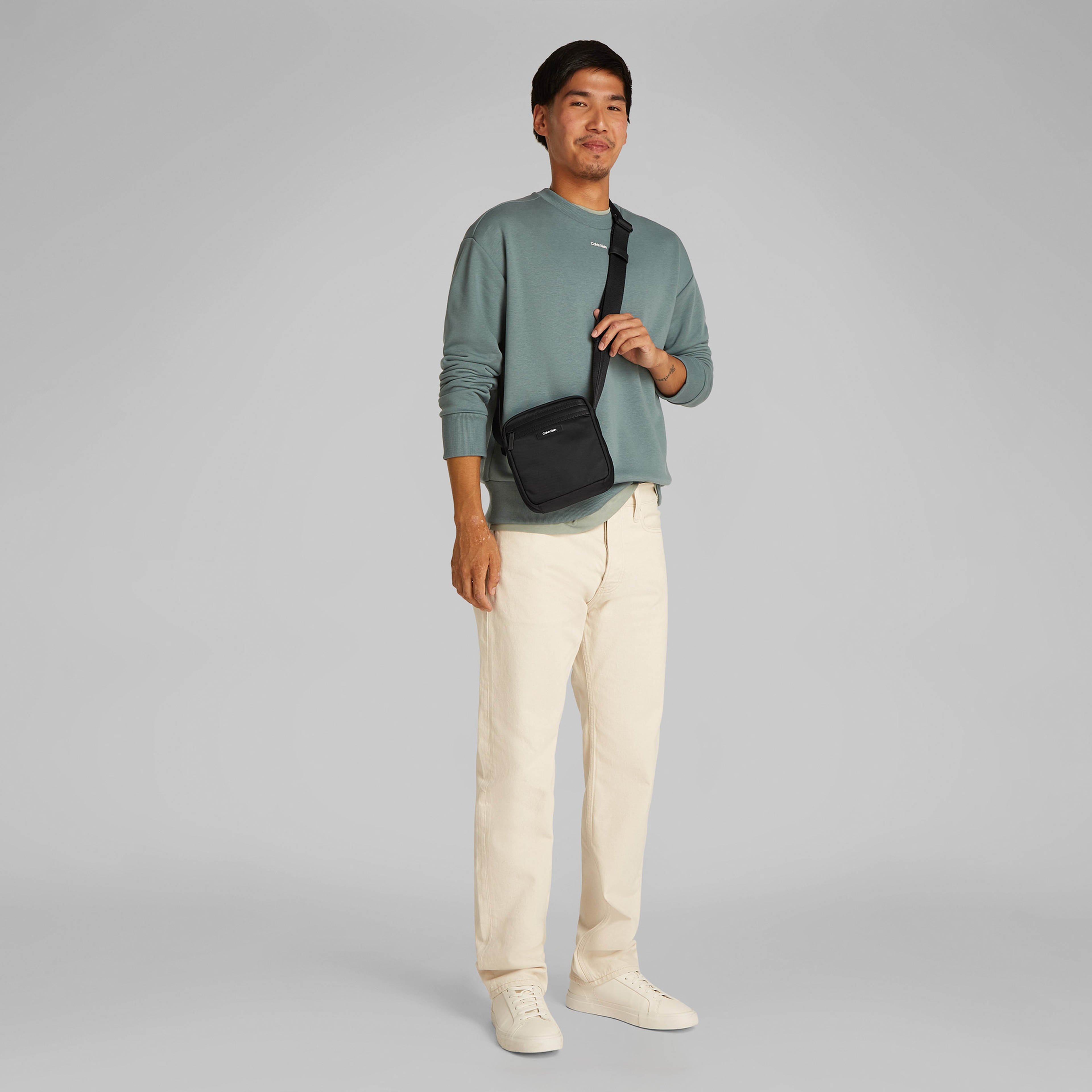 Calvin Klein Essential Reporter Erkek Siyah El Çantası